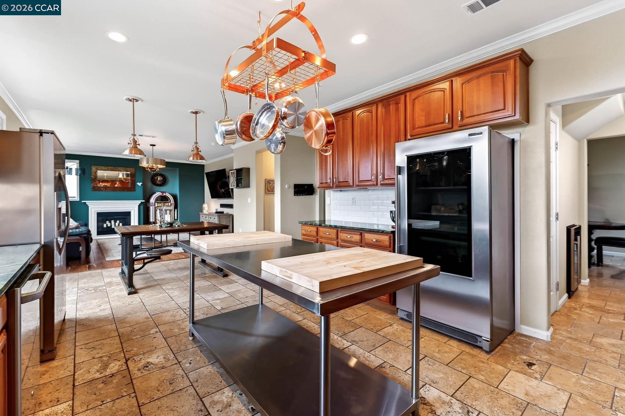 Detail Gallery Image 17 of 38 For 41 Galveston Bay Ct, Pittsburg,  CA 94565 - 4 Beds | 2/1 Baths