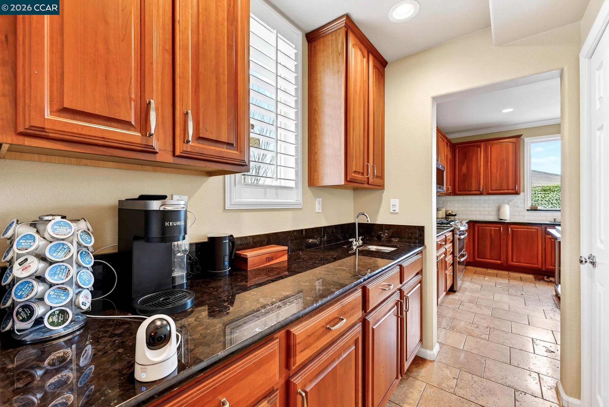 Detail Gallery Image 10 of 38 For 41 Galveston Bay Ct, Pittsburg,  CA 94565 - 4 Beds | 2/1 Baths