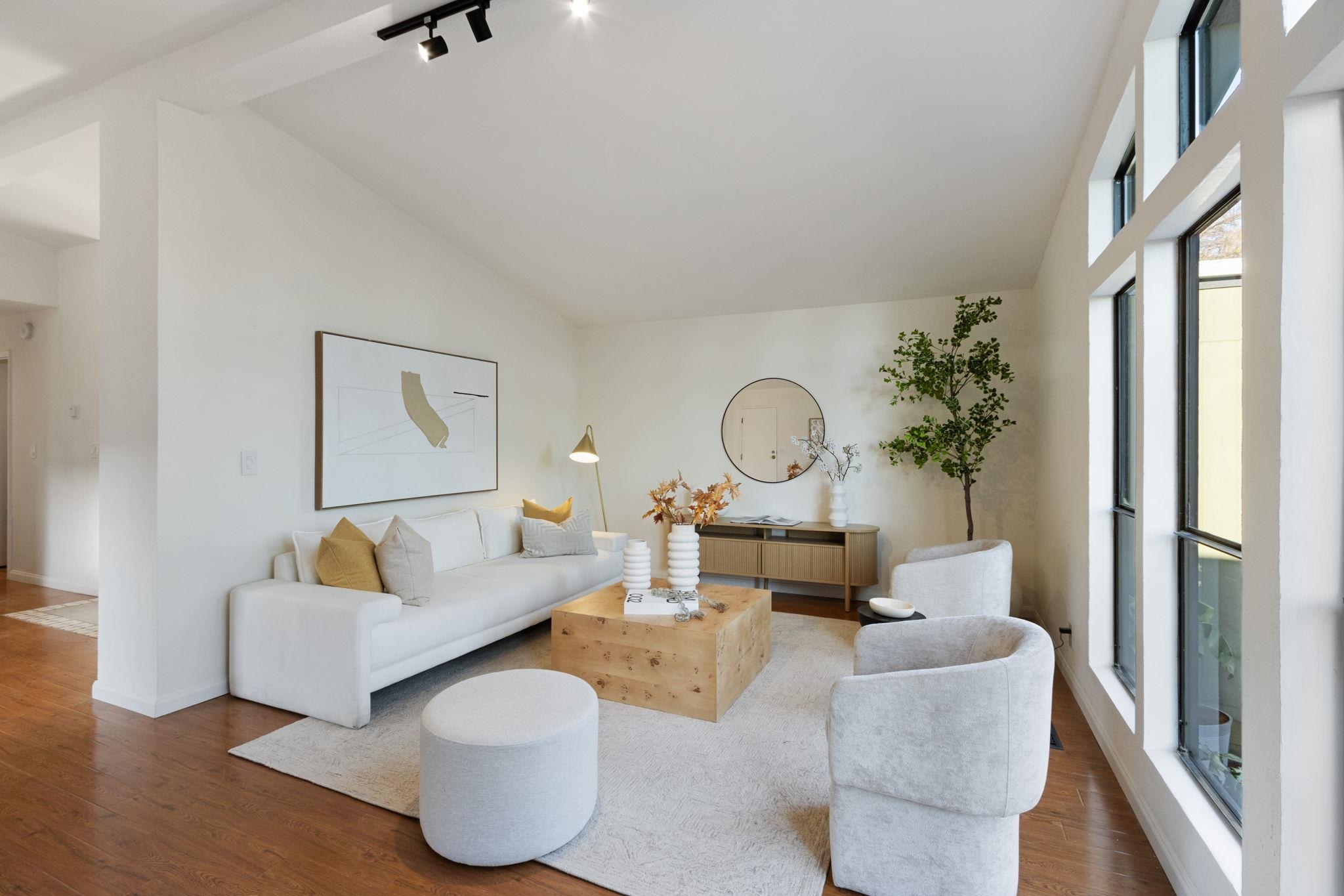 Detail Gallery Image 11 of 60 For 3723 35th Ave, Oakland,  CA 94619 - 3 Beds | 2 Baths