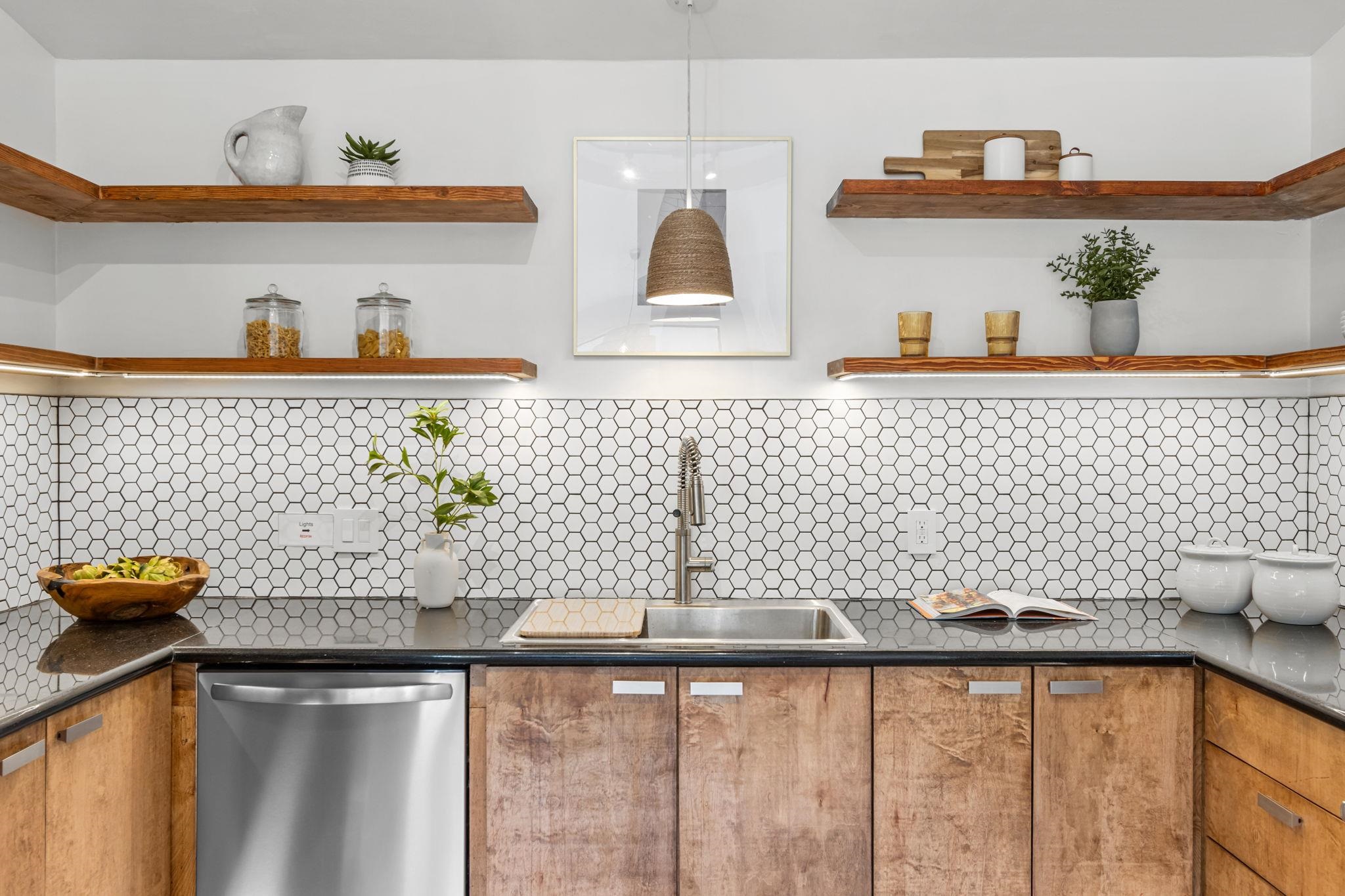 Detail Gallery Image 30 of 60 For 3723 35th Ave, Oakland,  CA 94619 - 3 Beds | 2 Baths