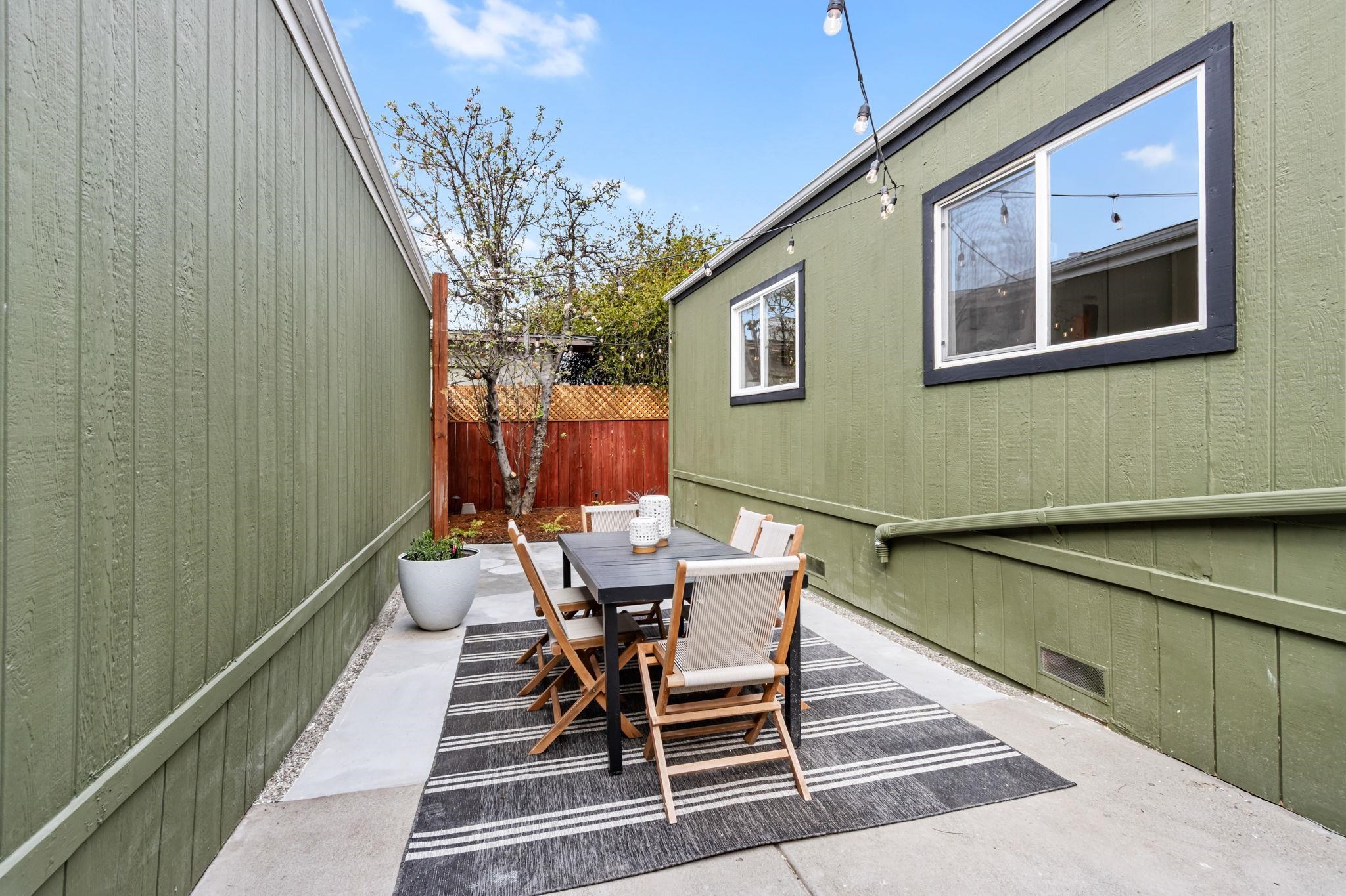 Detail Gallery Image 38 of 60 For 3723 35th Ave, Oakland,  CA 94619 - 3 Beds | 2 Baths