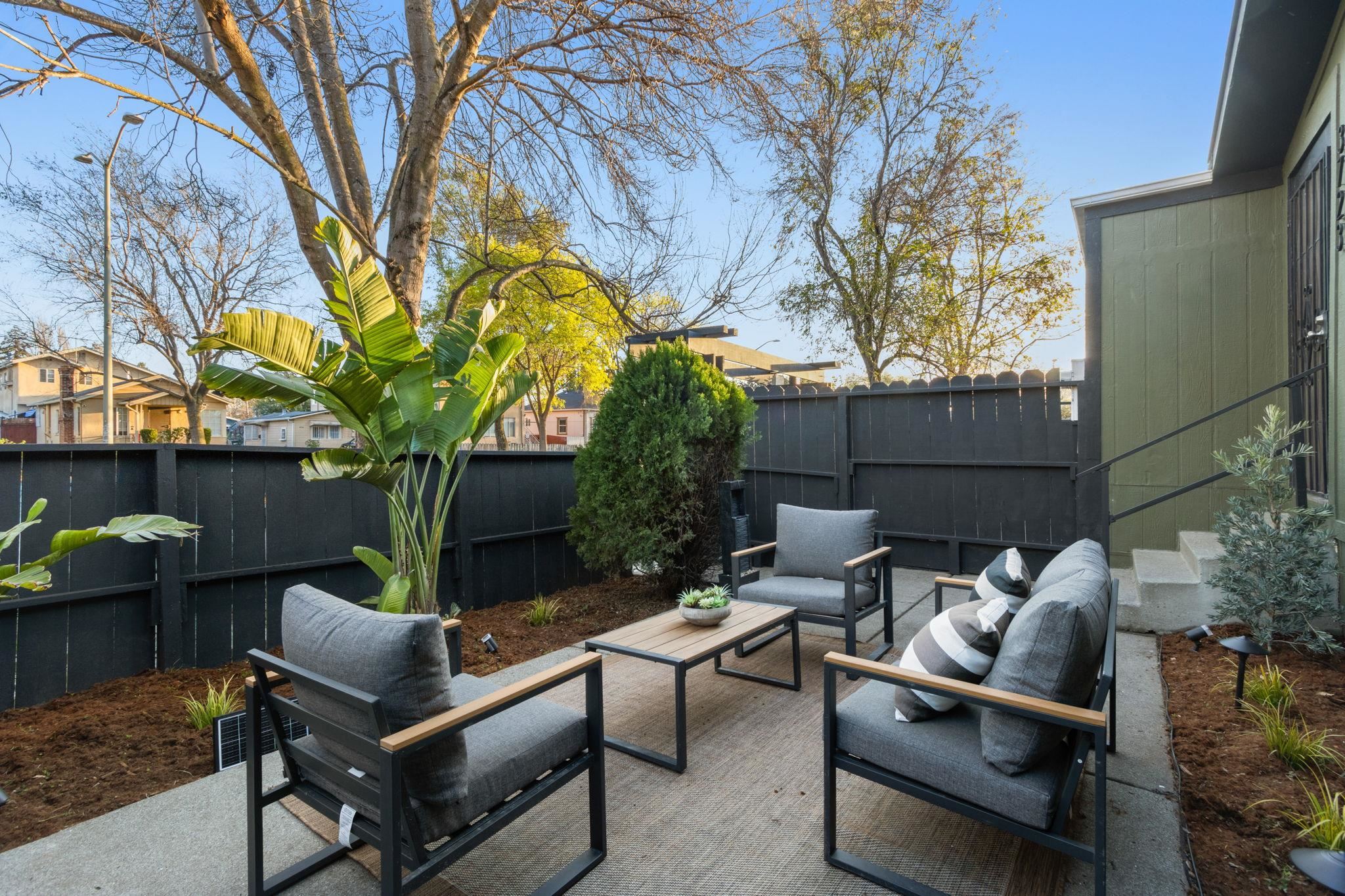 Detail Gallery Image 5 of 60 For 3723 35th Ave, Oakland,  CA 94619 - 3 Beds | 2 Baths