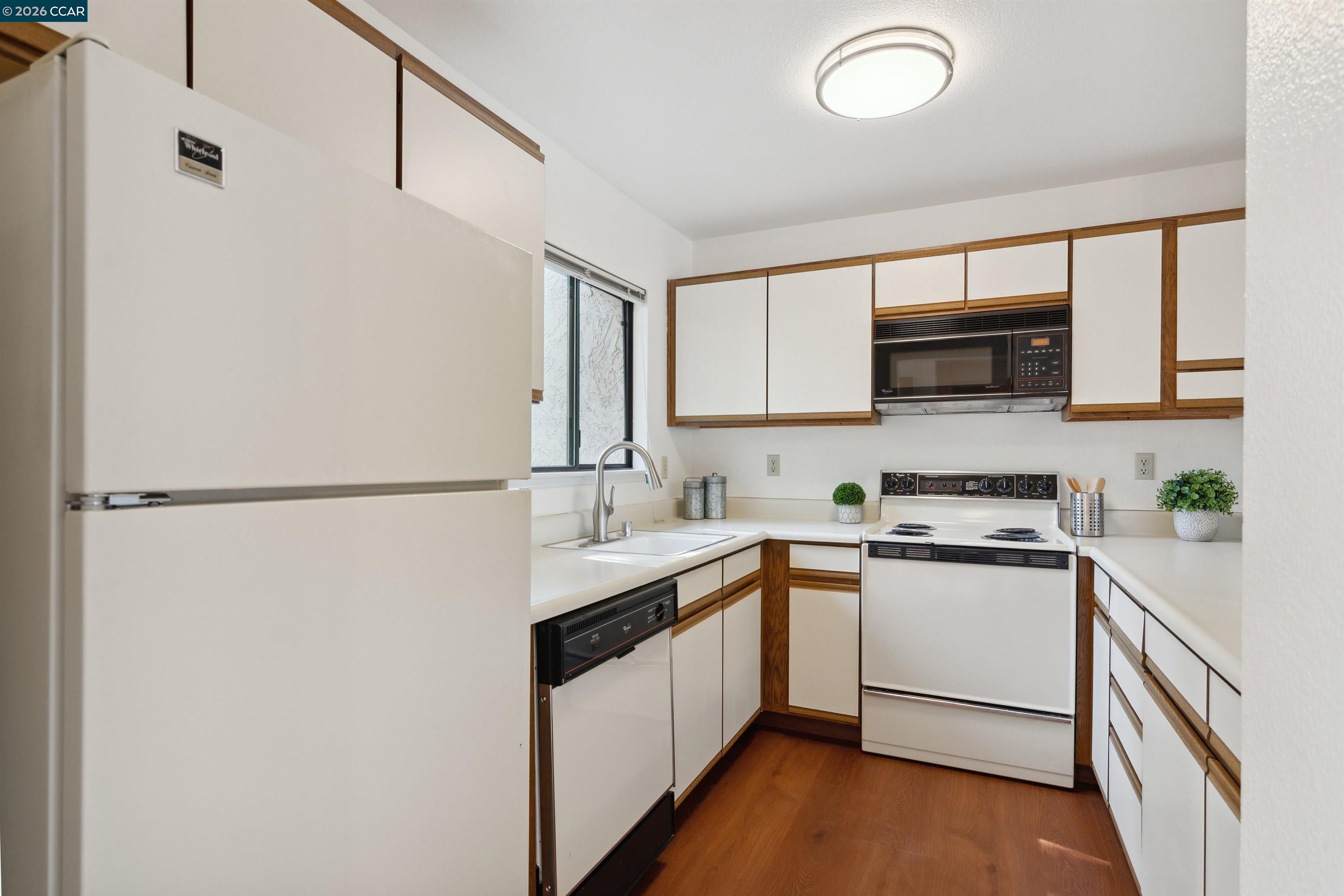 Photo #7: 41123793 Listing: Photo #7