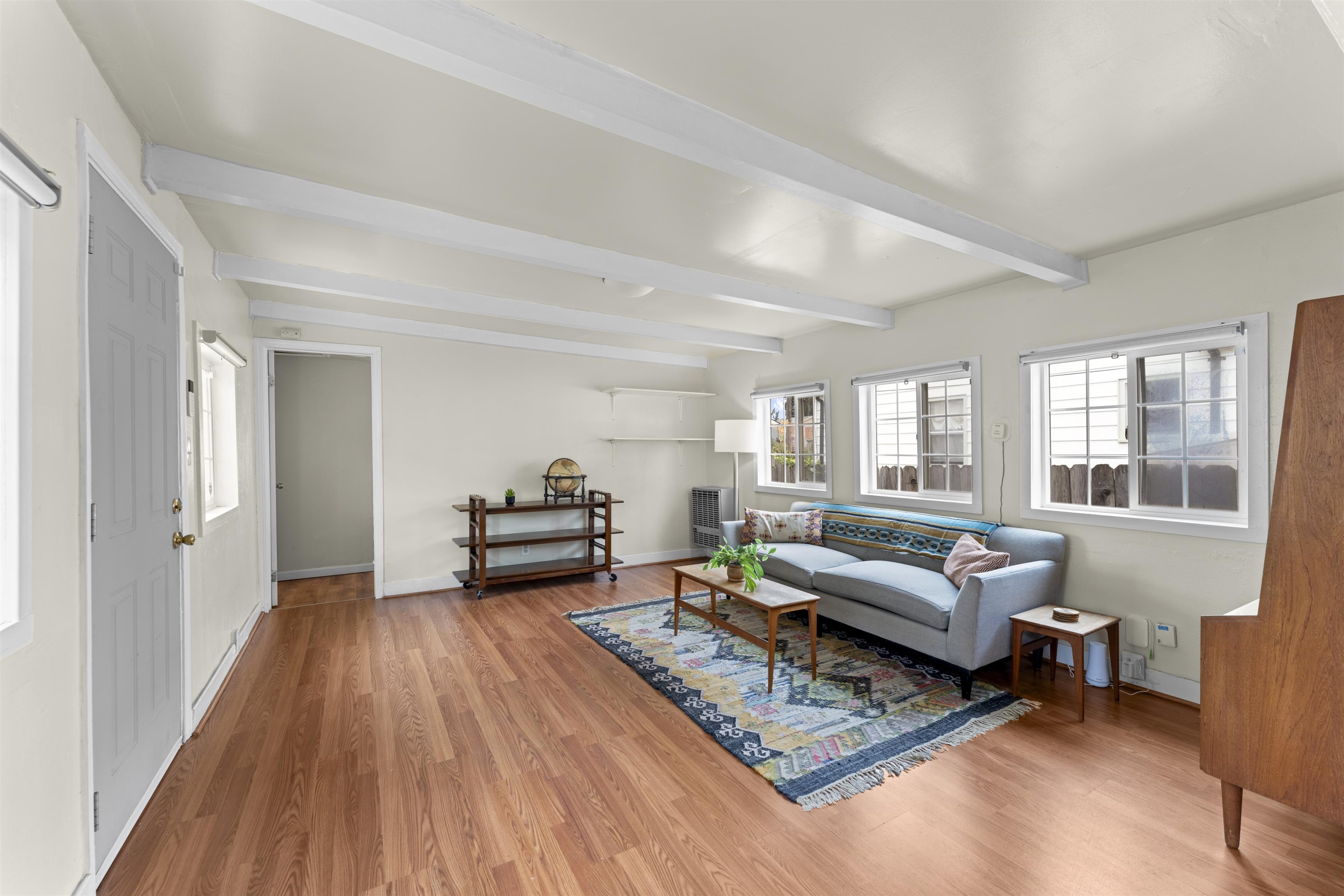 Detail Gallery Image 2 of 16 For 10430 Voltaire Ave, Oakland,  CA 94603 - 2 Beds | 1 Baths