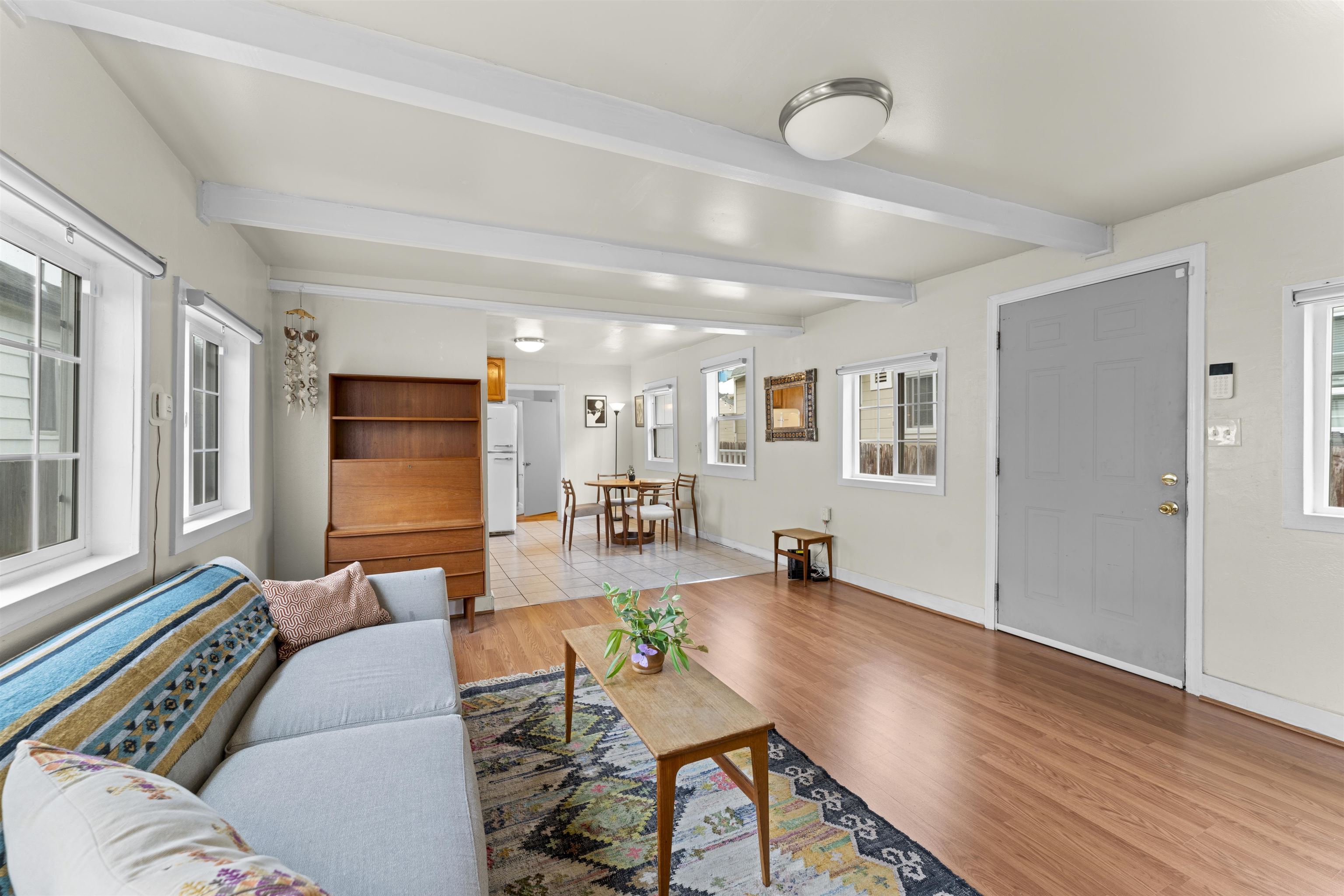 Detail Gallery Image 4 of 16 For 10430 Voltaire Ave, Oakland,  CA 94603 - 2 Beds | 1 Baths