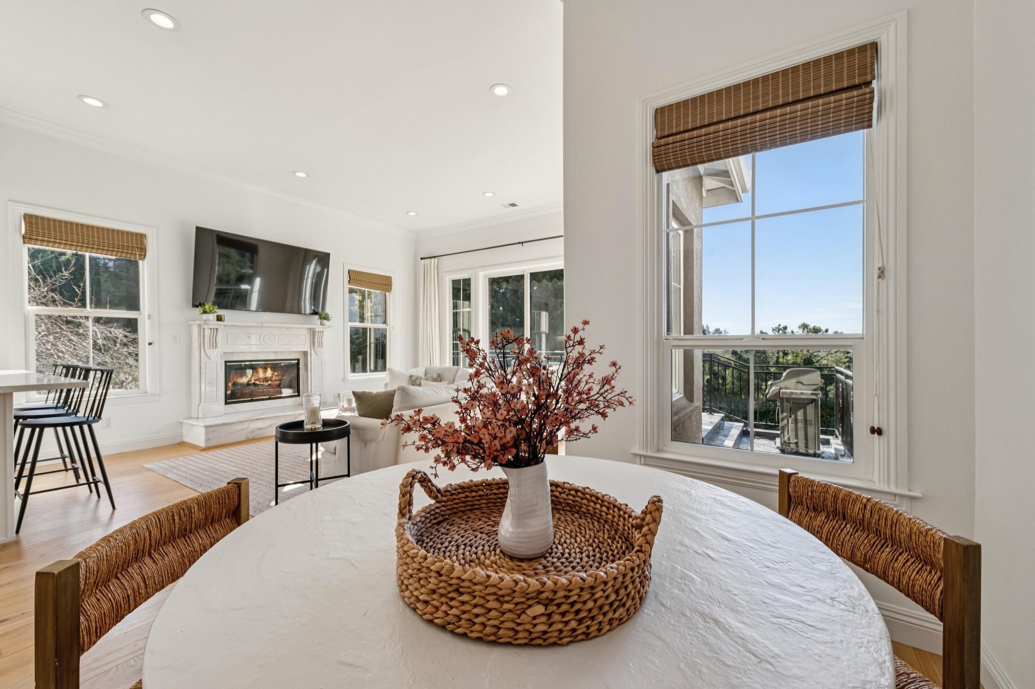 Detail Gallery Image 16 of 60 For 6194 Mazuela Dr, Oakland,  CA 94611 - 4 Beds | 4 Baths