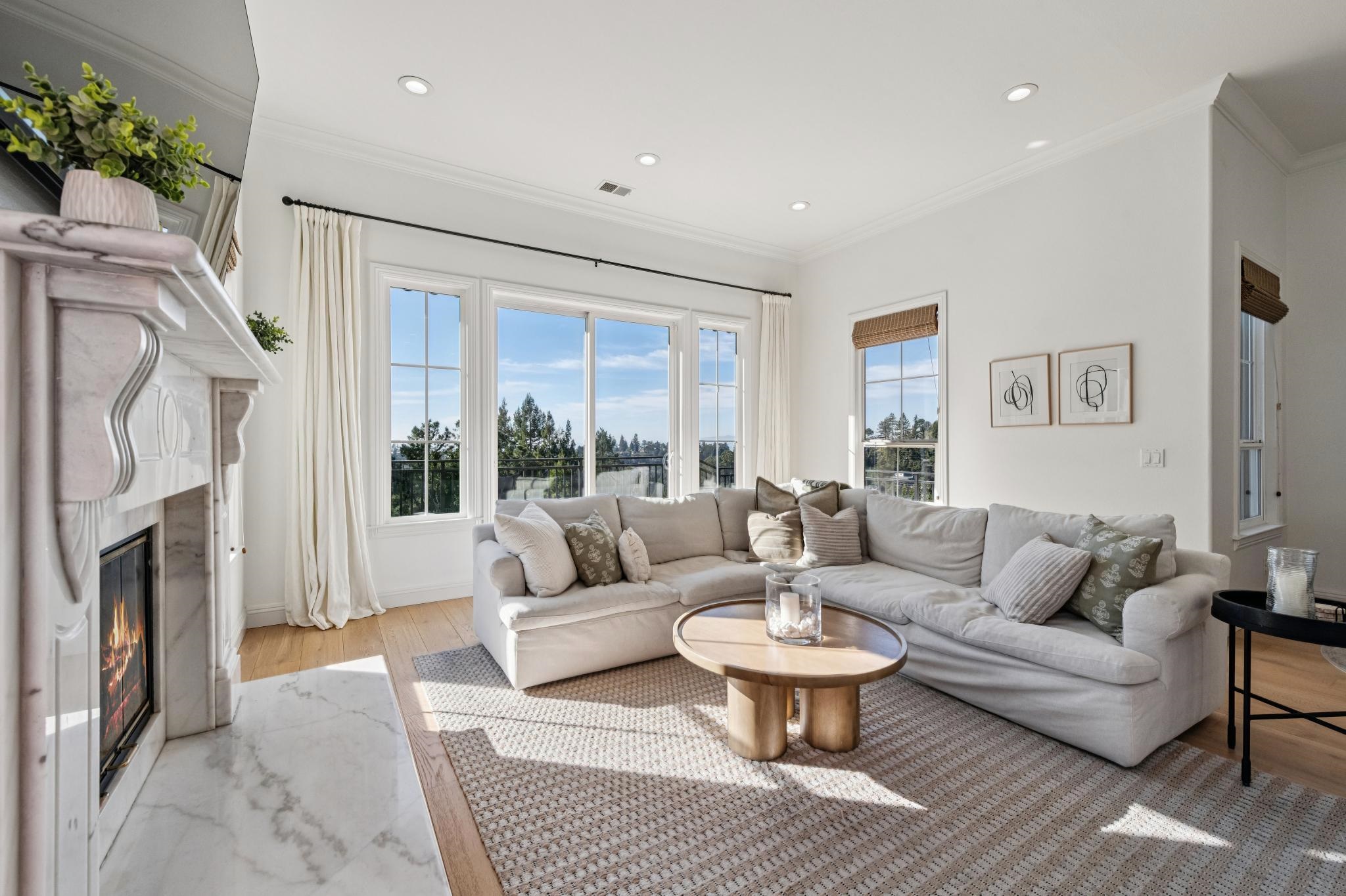 Detail Gallery Image 17 of 60 For 6194 Mazuela Dr, Oakland,  CA 94611 - 4 Beds | 4 Baths