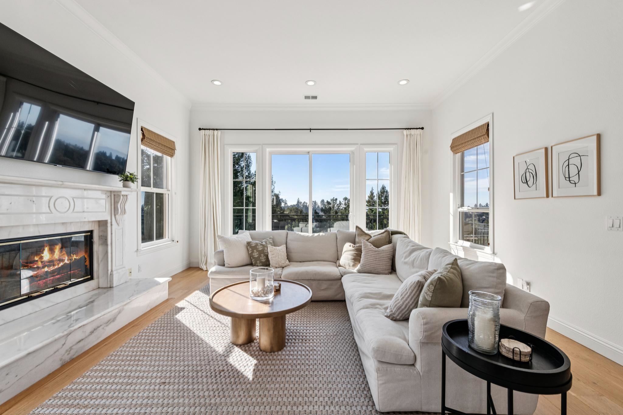 Detail Gallery Image 19 of 60 For 6194 Mazuela Dr, Oakland,  CA 94611 - 4 Beds | 4 Baths