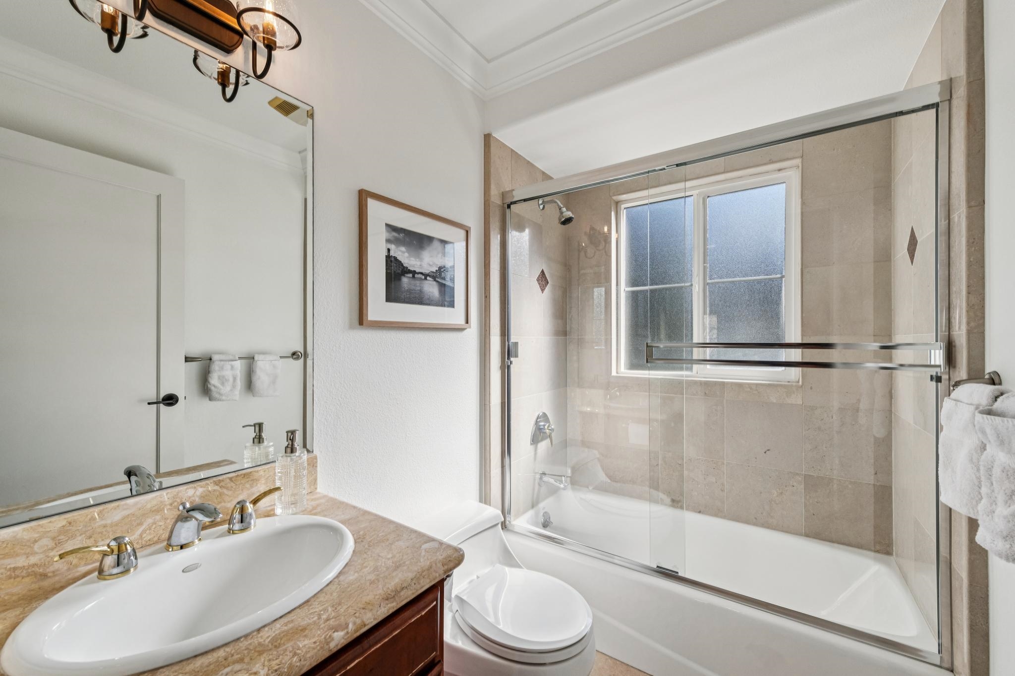 Detail Gallery Image 27 of 60 For 6194 Mazuela Dr, Oakland,  CA 94611 - 4 Beds | 4 Baths