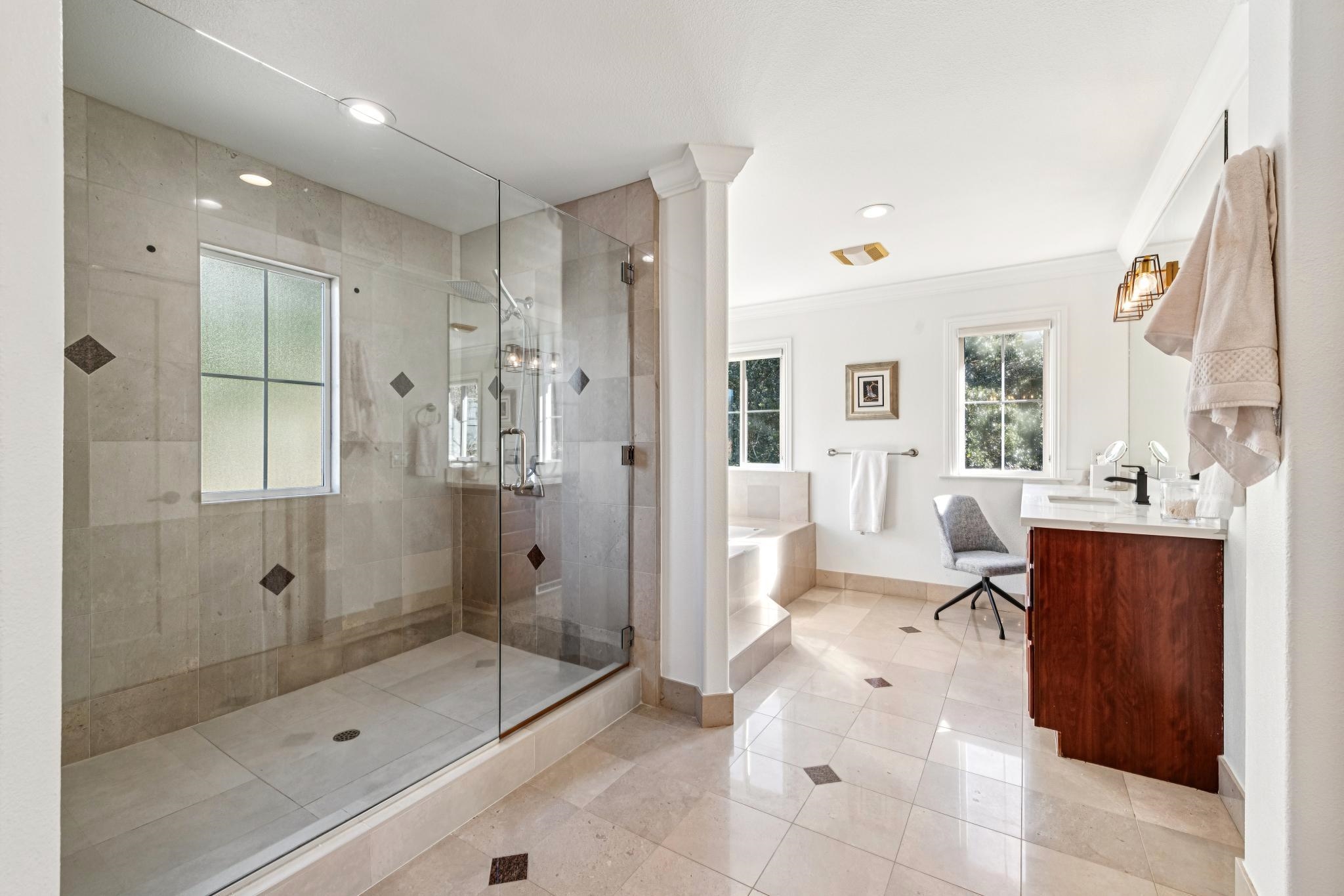 Detail Gallery Image 35 of 60 For 6194 Mazuela Dr, Oakland,  CA 94611 - 4 Beds | 4 Baths