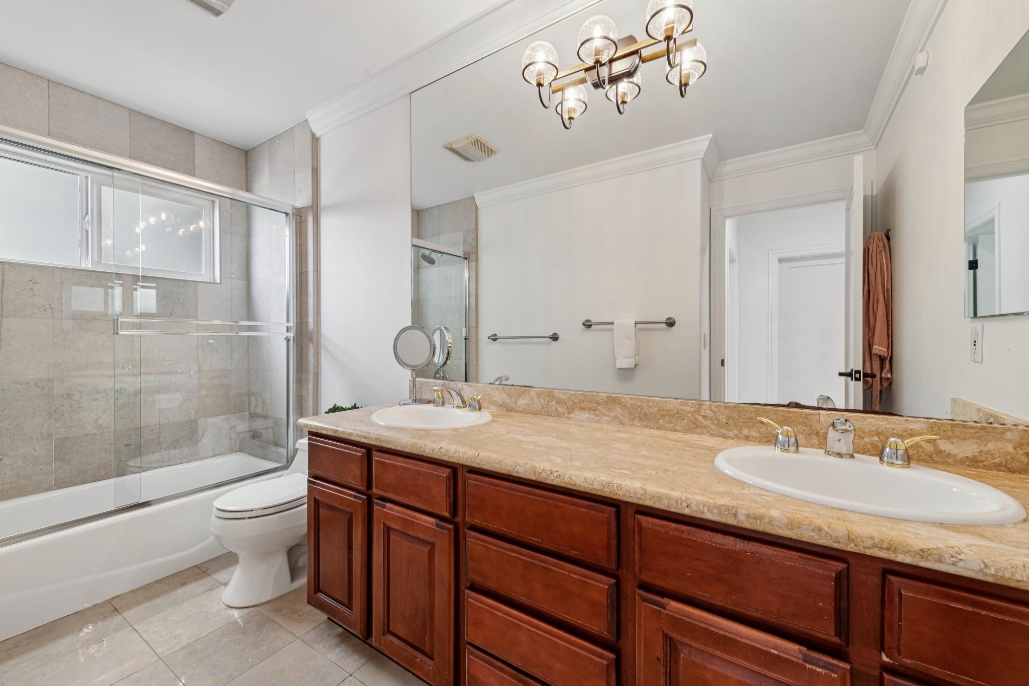 Detail Gallery Image 49 of 60 For 6194 Mazuela Dr, Oakland,  CA 94611 - 4 Beds | 4 Baths