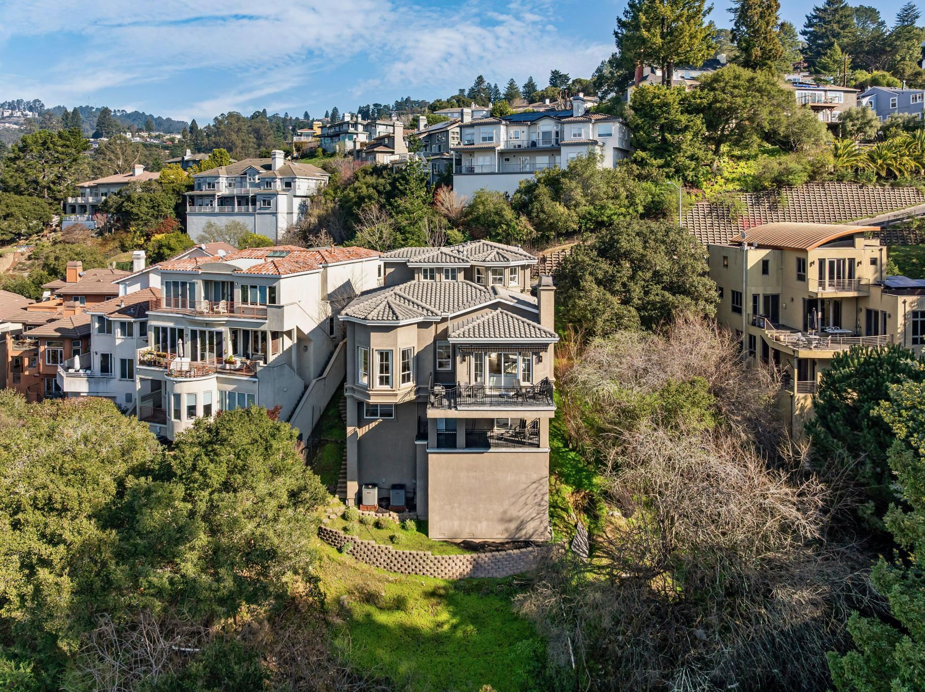 Detail Gallery Image 50 of 60 For 6194 Mazuela Dr, Oakland,  CA 94611 - 4 Beds | 4 Baths