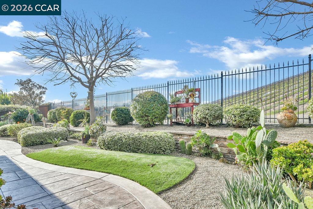 Detail Gallery Image 45 of 60 For 1155 Saint Julien St, Brentwood,  CA 94513 - 2 Beds | 2/1 Baths