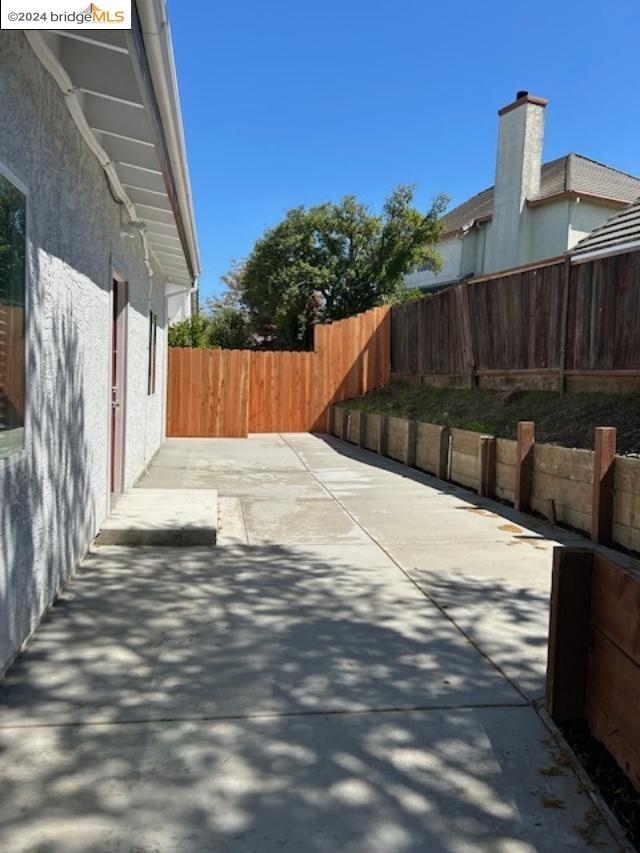 Detail Gallery Image 2 of 14 For 133a Greenmeadow Cir, Pittsburg,  CA 94565 - 3 Beds | 3 Baths