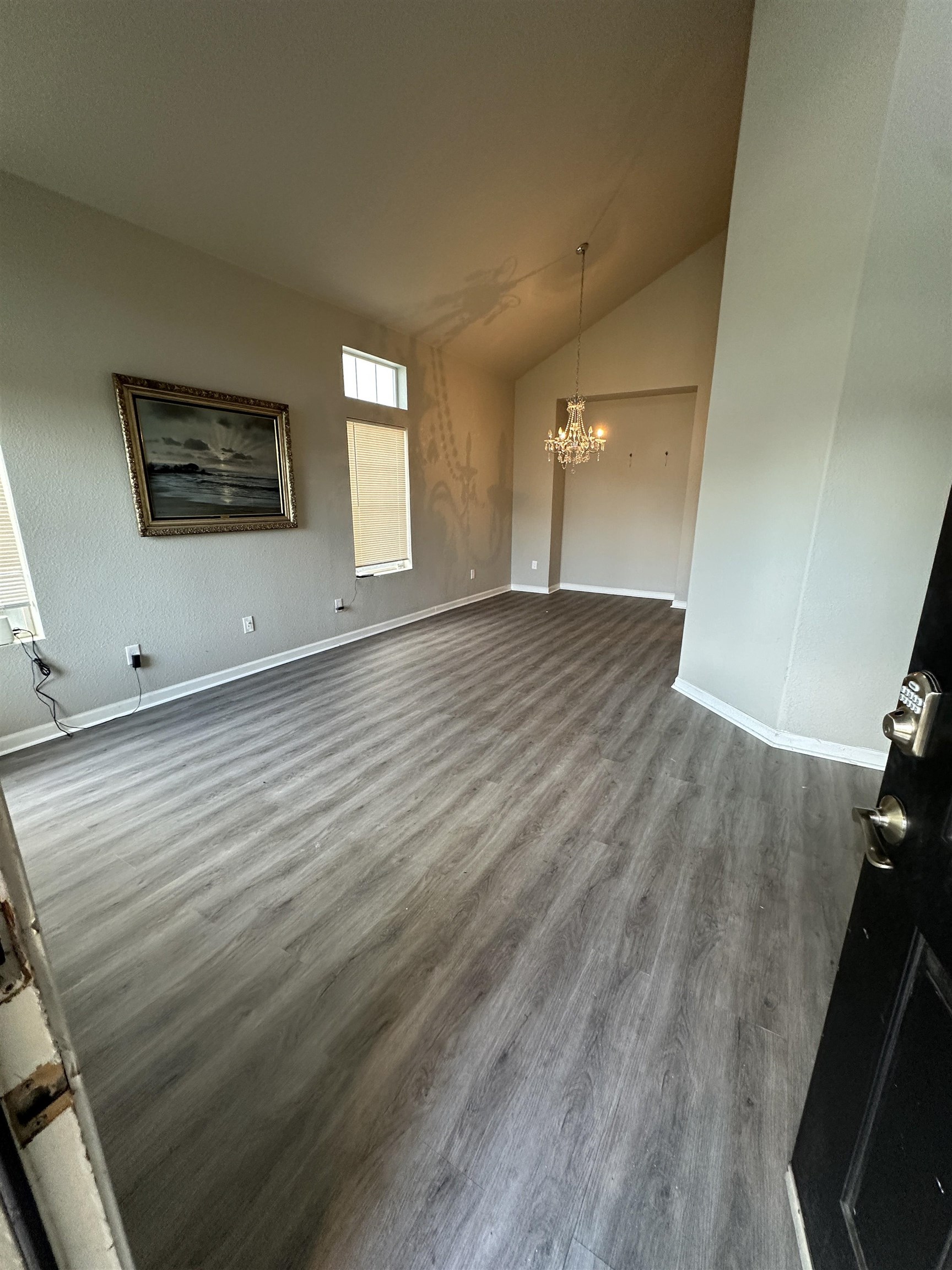 Detail Gallery Image 4 of 11 For 756 Rubier Way, Rio Vista,  CA 94571 - 5 Beds | 2/1 Baths