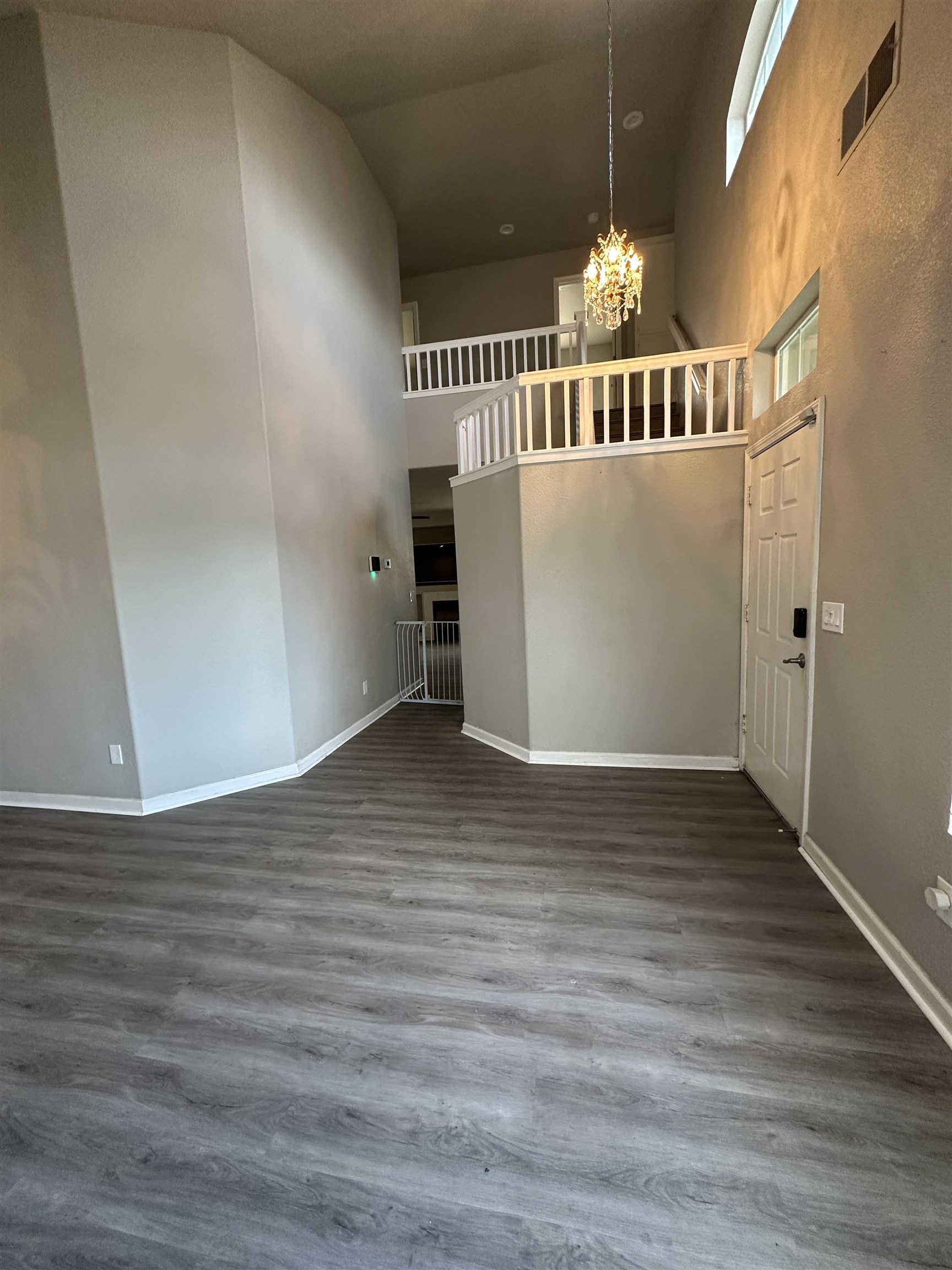 Detail Gallery Image 5 of 11 For 756 Rubier Way, Rio Vista,  CA 94571 - 5 Beds | 2/1 Baths