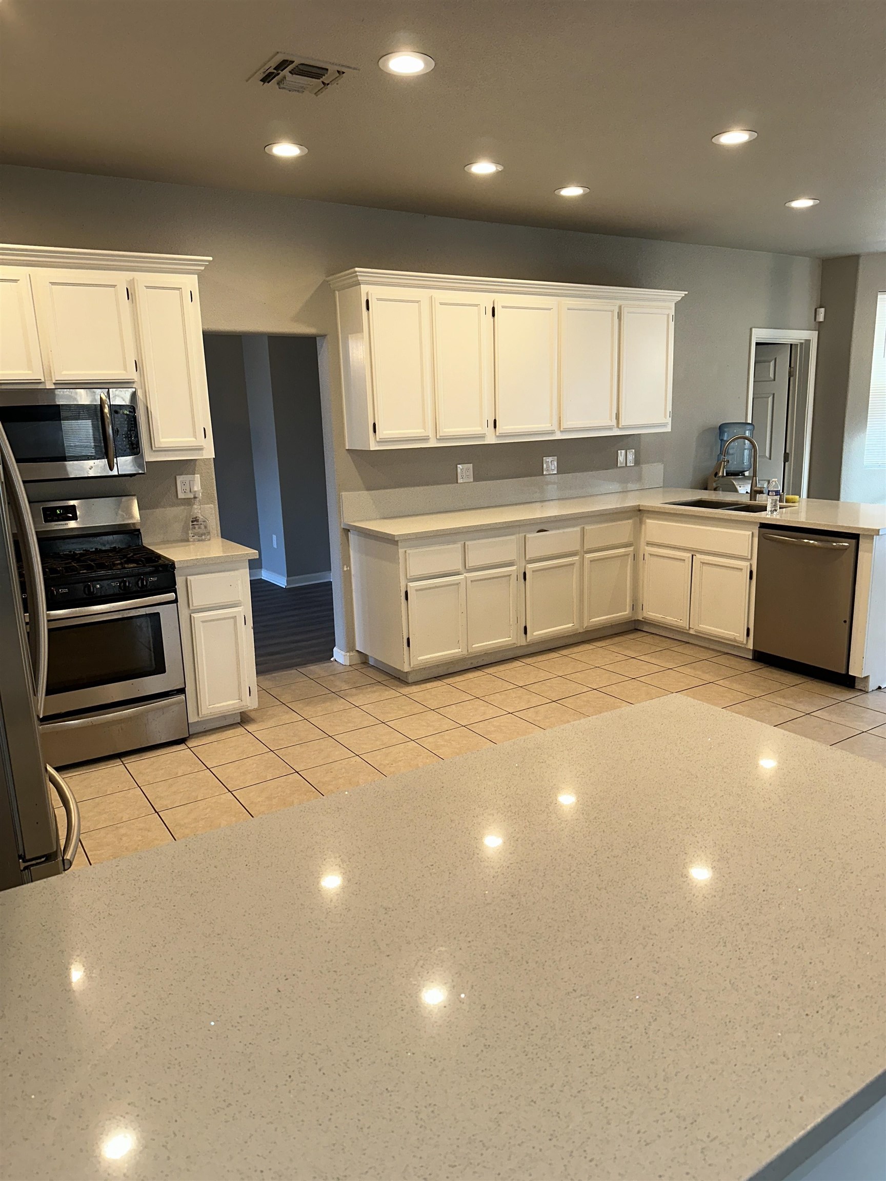 Detail Gallery Image 10 of 11 For 756 Rubier Way, Rio Vista,  CA 94571 - 5 Beds | 2/1 Baths