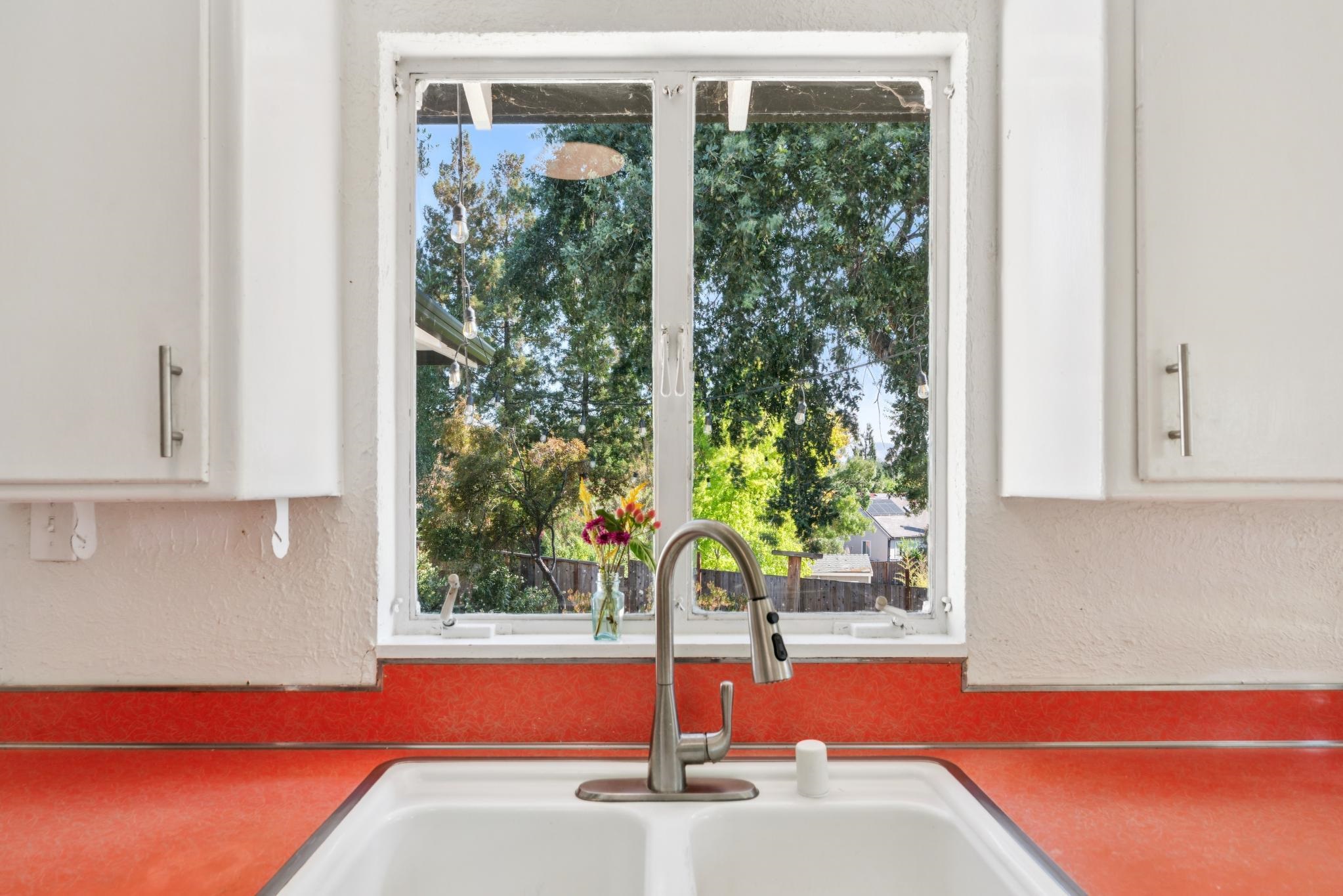 Detail Gallery Image 12 of 31 For 4055 Kimberly Pl, Concord,  CA 94521 - 3 Beds | 1/1 Baths