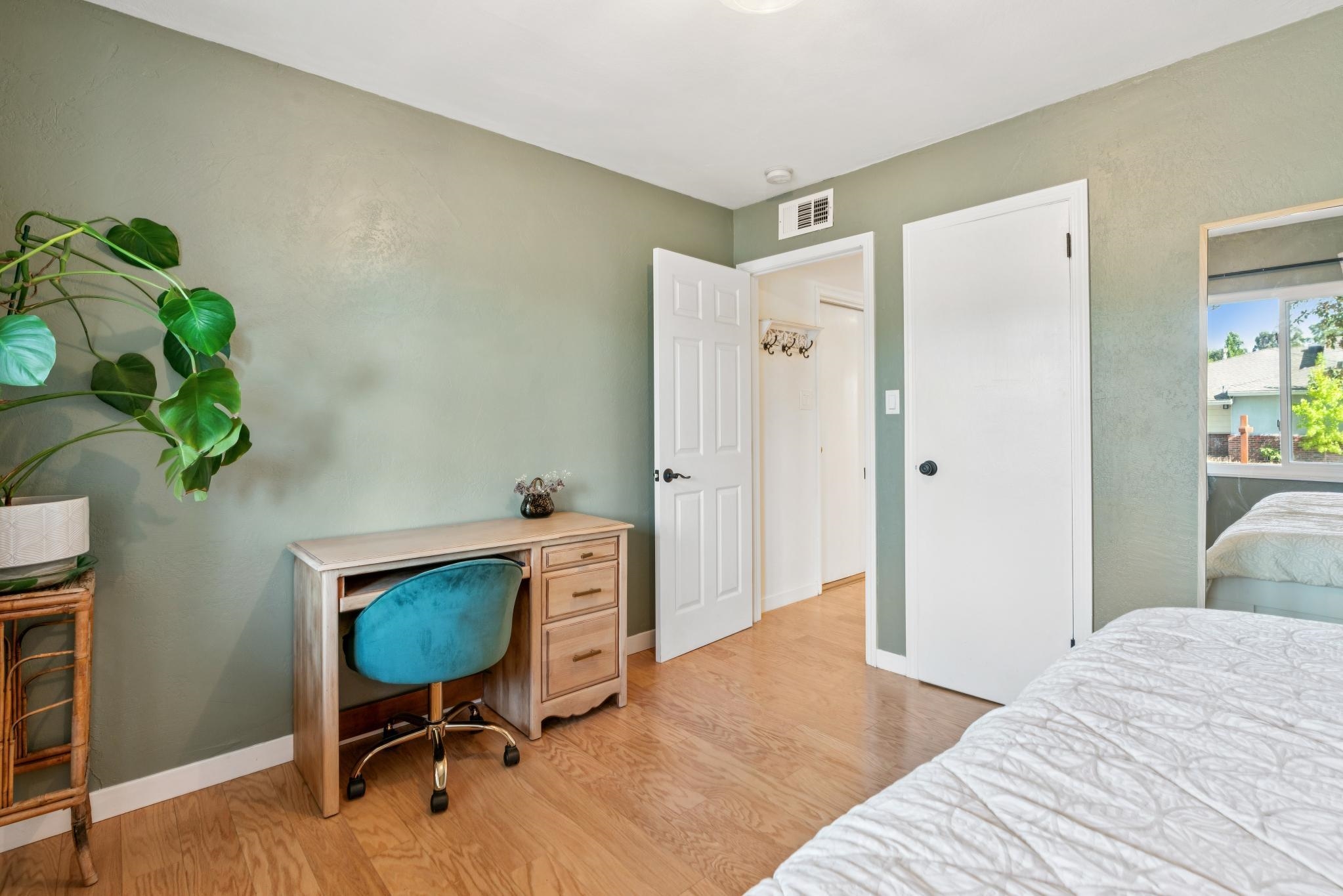 Detail Gallery Image 18 of 31 For 4055 Kimberly Pl, Concord,  CA 94521 - 3 Beds | 1/1 Baths