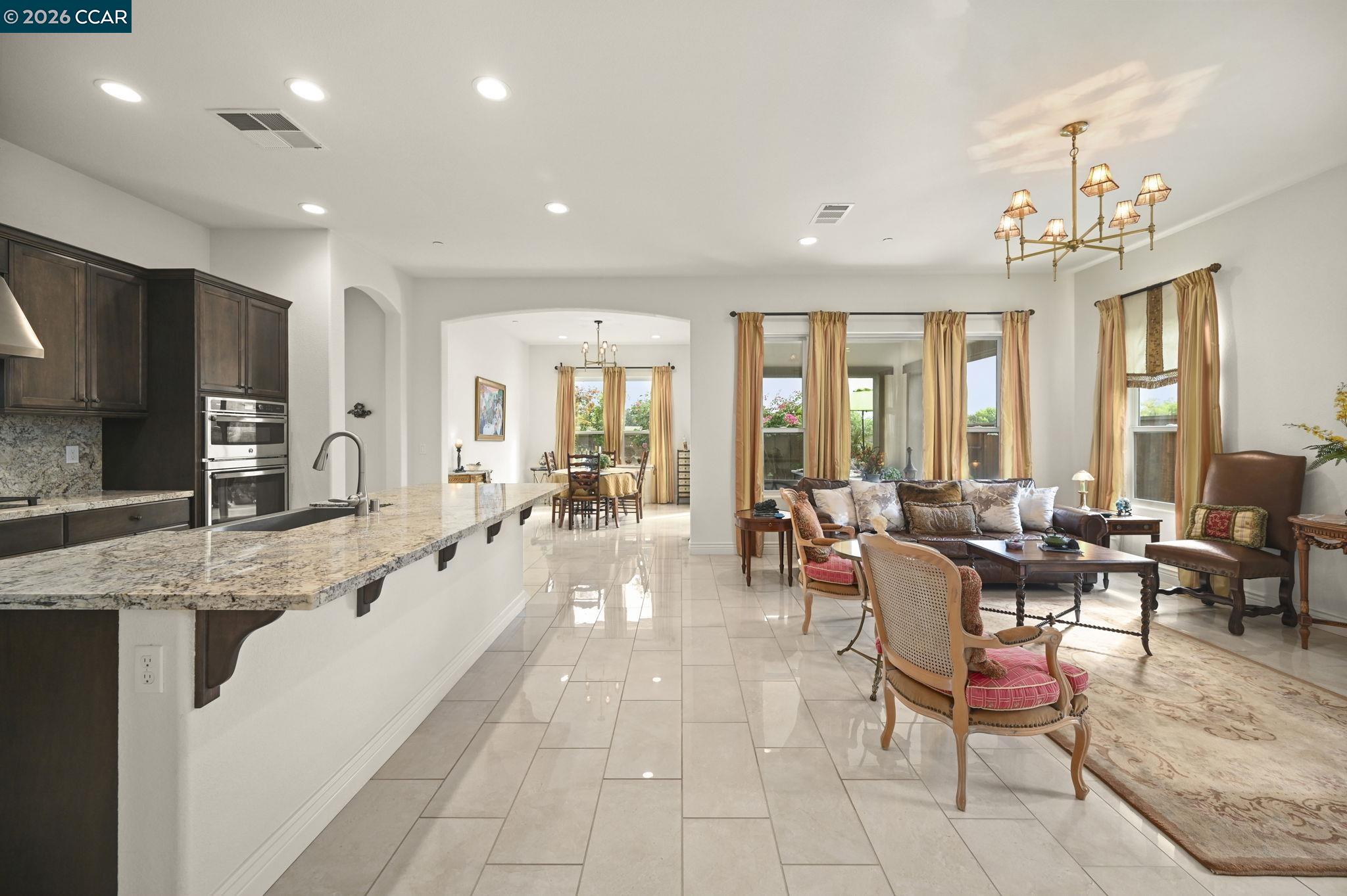 Detail Gallery Image 5 of 58 For 1577 Chianti Ln, Brentwood,  CA 94513-5275 - 2 Beds | 2 Baths