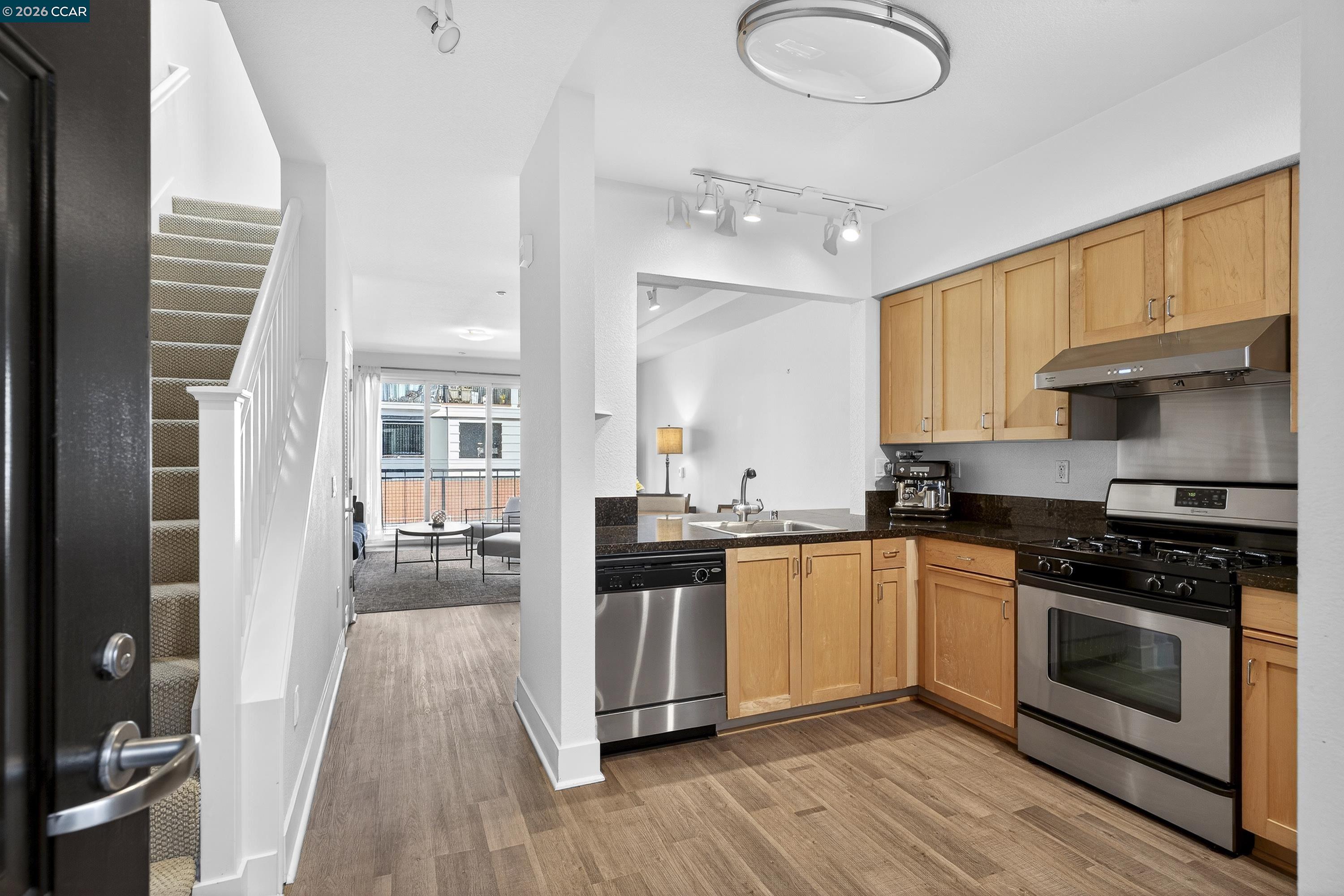 Photo #4: 41123807 Listing: Photo #4