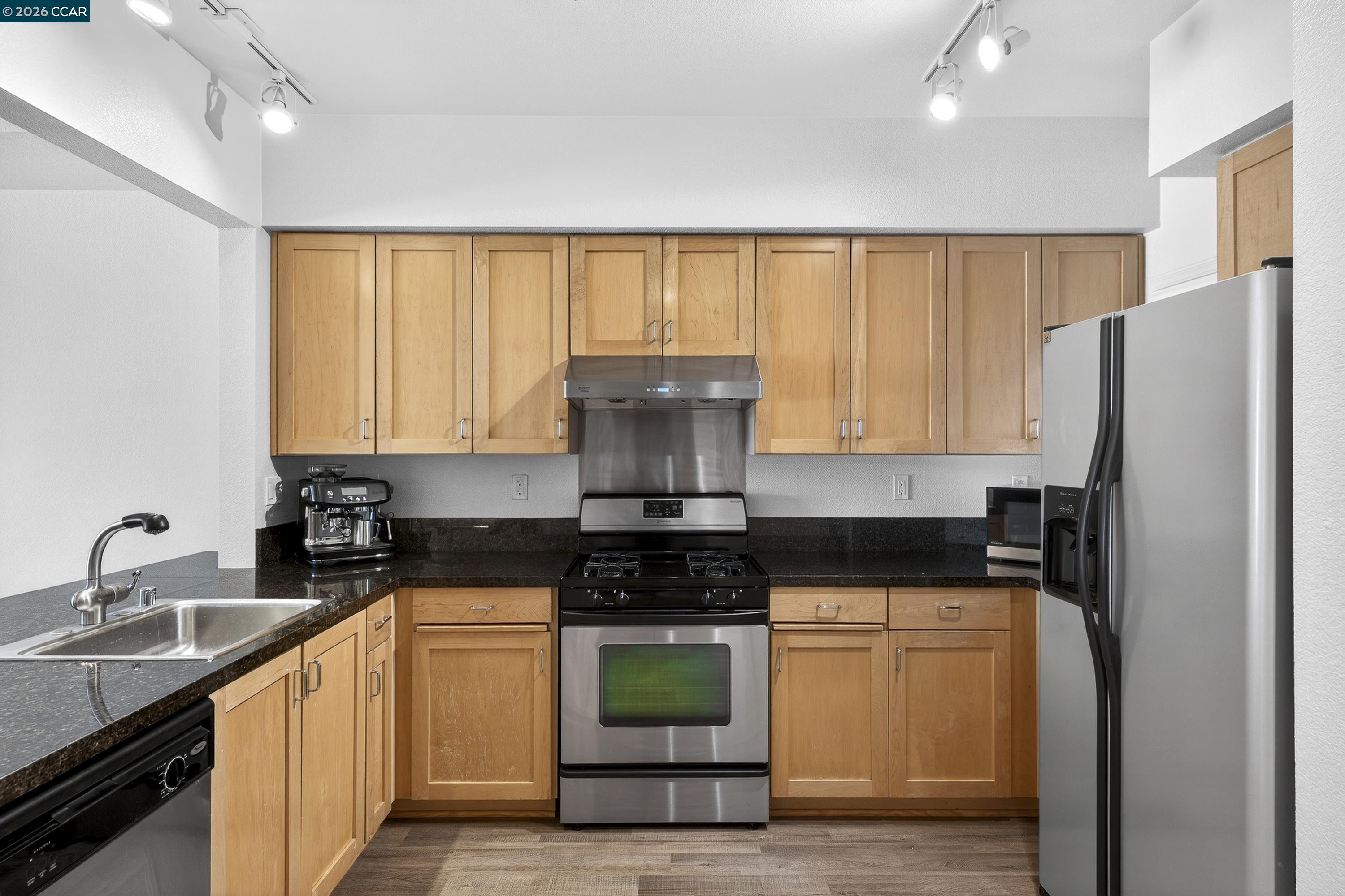 Photo #5: 41123807 Listing: Photo #5