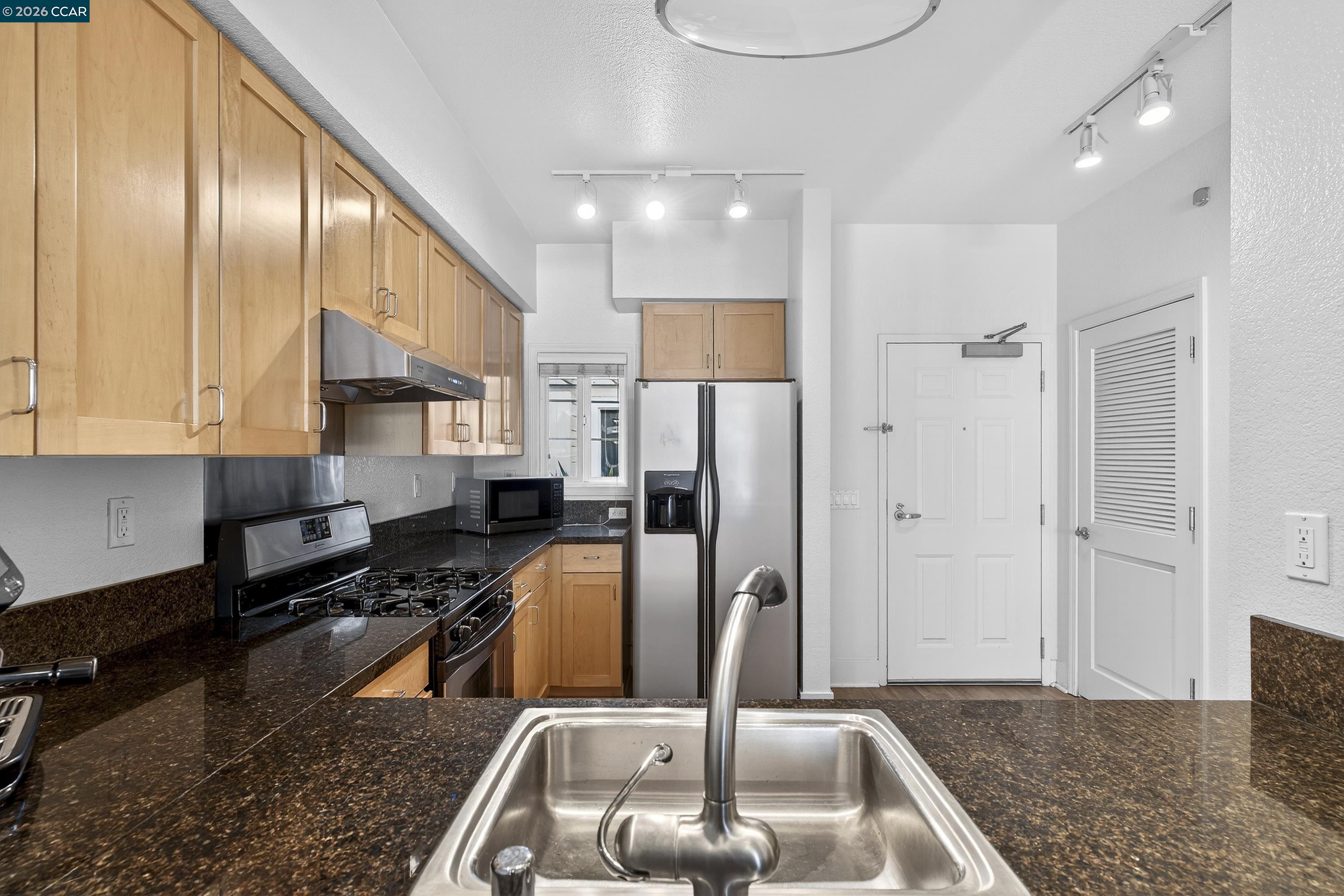 Photo #6: 41123807 Listing: Photo #6