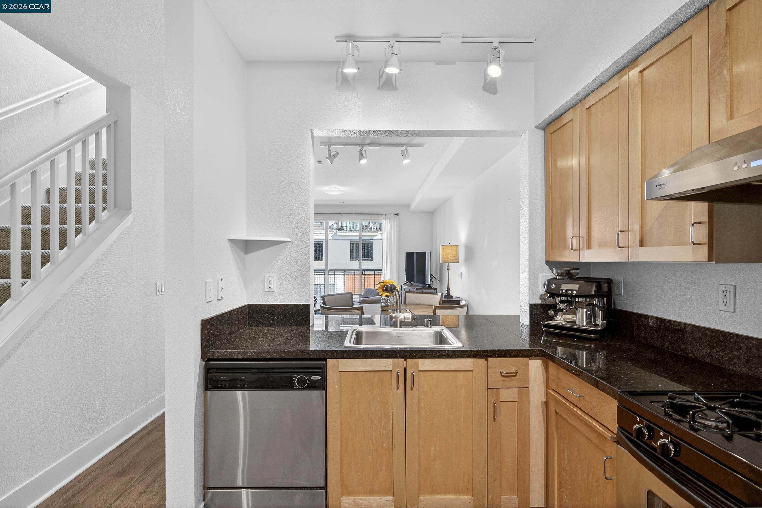 Photo #9: 41123807 Listing: Photo #9