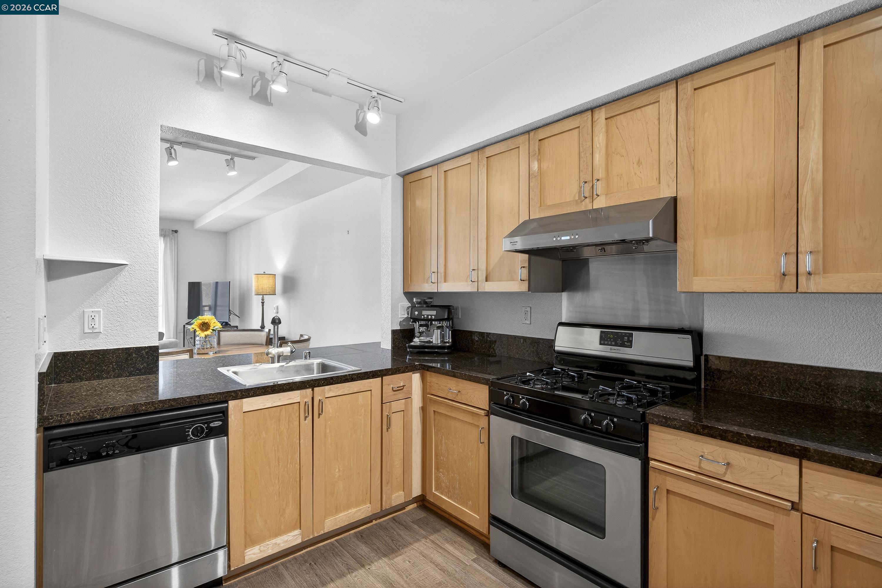 Photo #10: 41123807 Listing: Photo #10