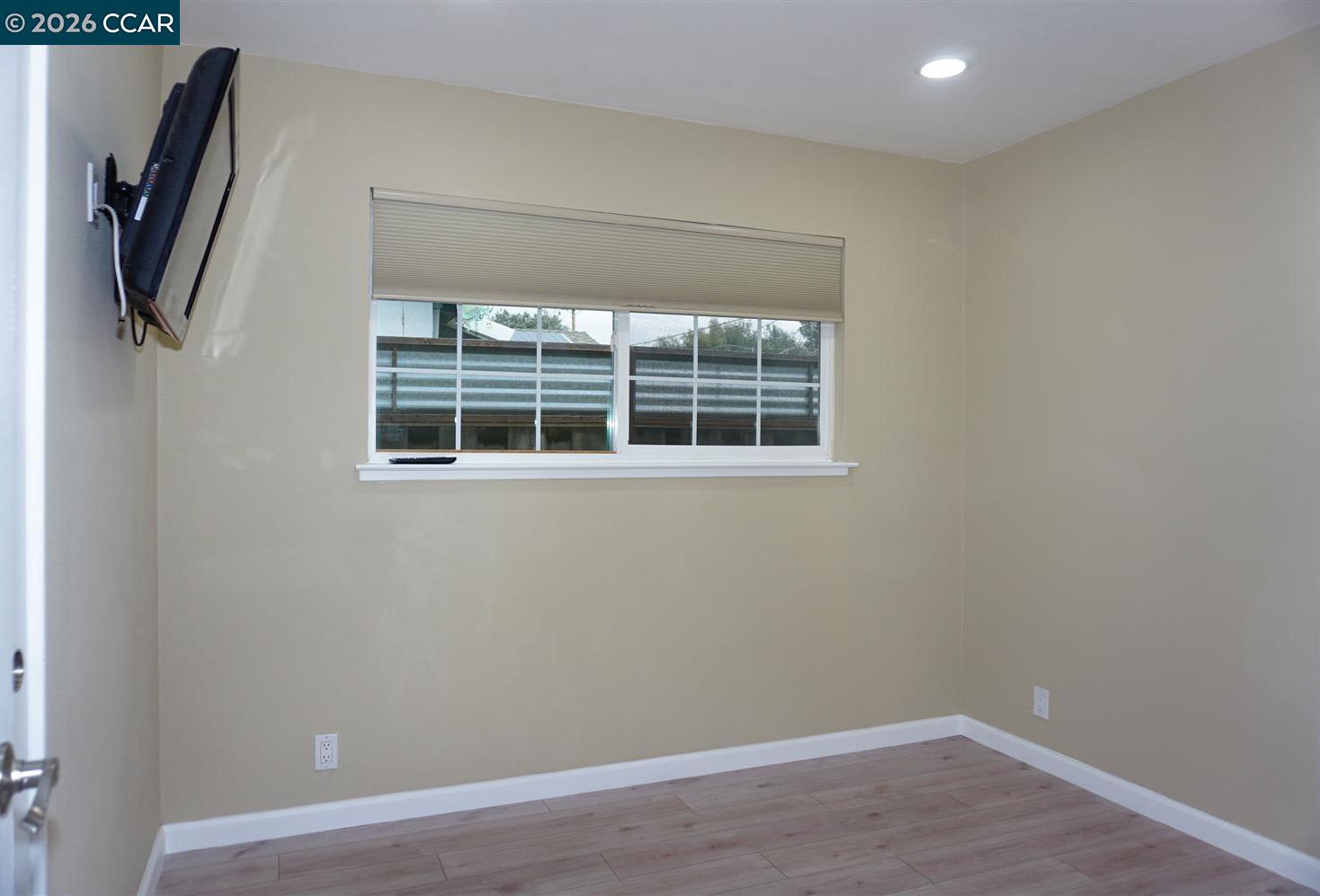 Detail Gallery Image 27 of 43 For 3474 Woodside Ln, San Jose,  CA 95121 - 4 Beds | 2 Baths