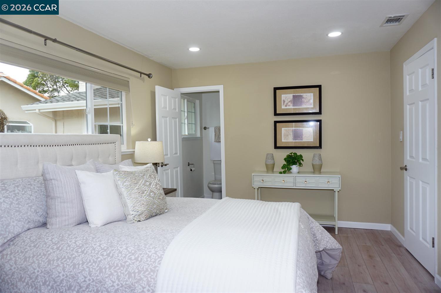 Detail Gallery Image 32 of 43 For 3474 Woodside Ln, San Jose,  CA 95121 - 4 Beds | 2 Baths