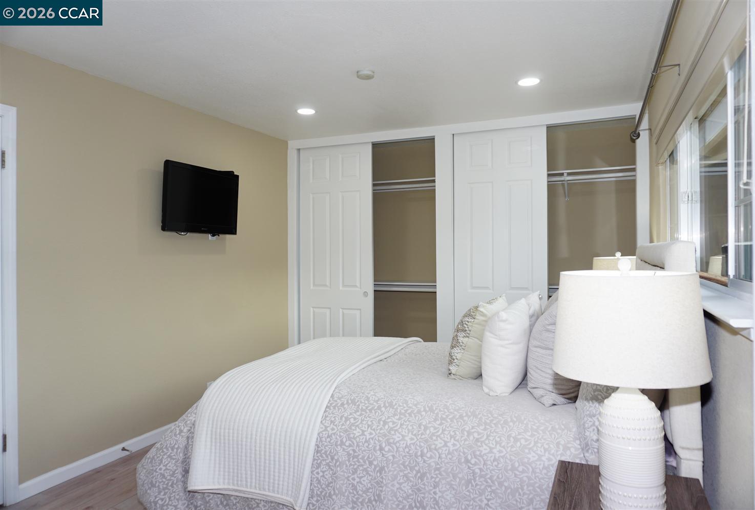 Detail Gallery Image 33 of 43 For 3474 Woodside Ln, San Jose,  CA 95121 - 4 Beds | 2 Baths