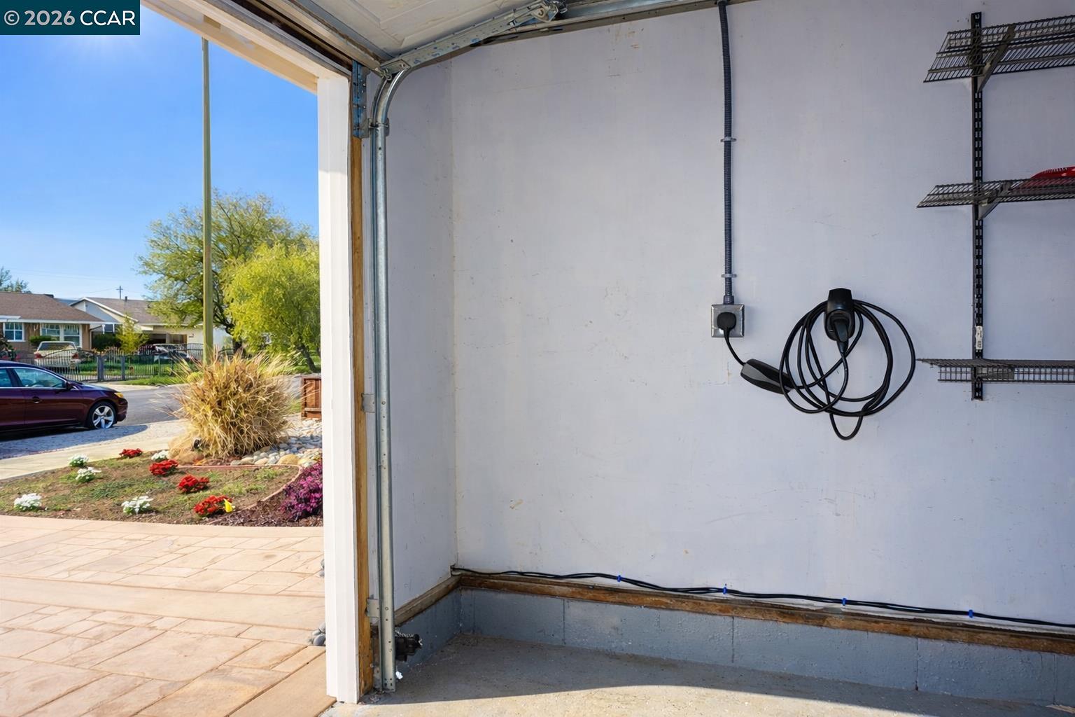 Detail Gallery Image 42 of 43 For 3474 Woodside Ln, San Jose,  CA 95121 - 4 Beds | 2 Baths