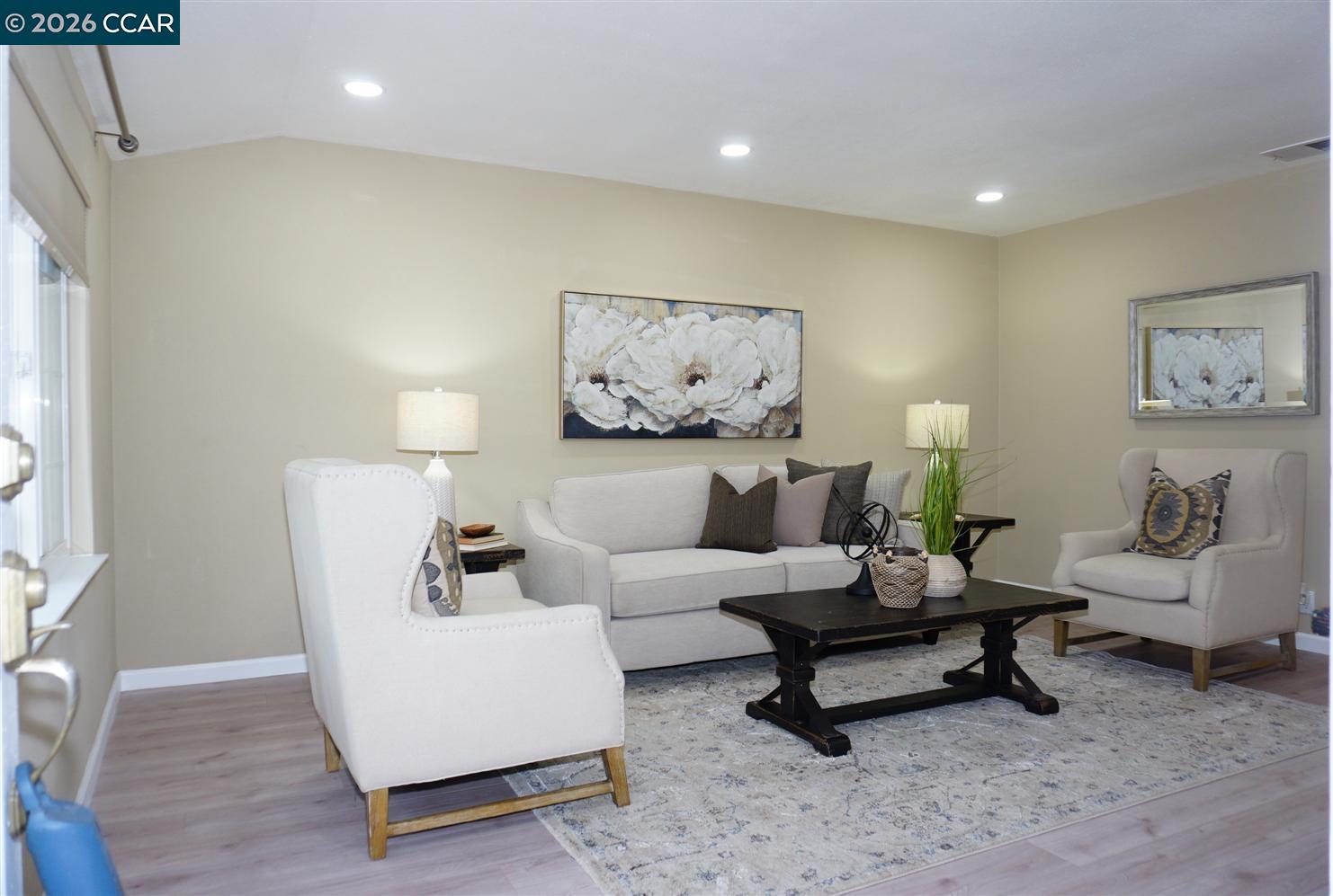 Detail Gallery Image 9 of 43 For 3474 Woodside Ln, San Jose,  CA 95121 - 4 Beds | 2 Baths