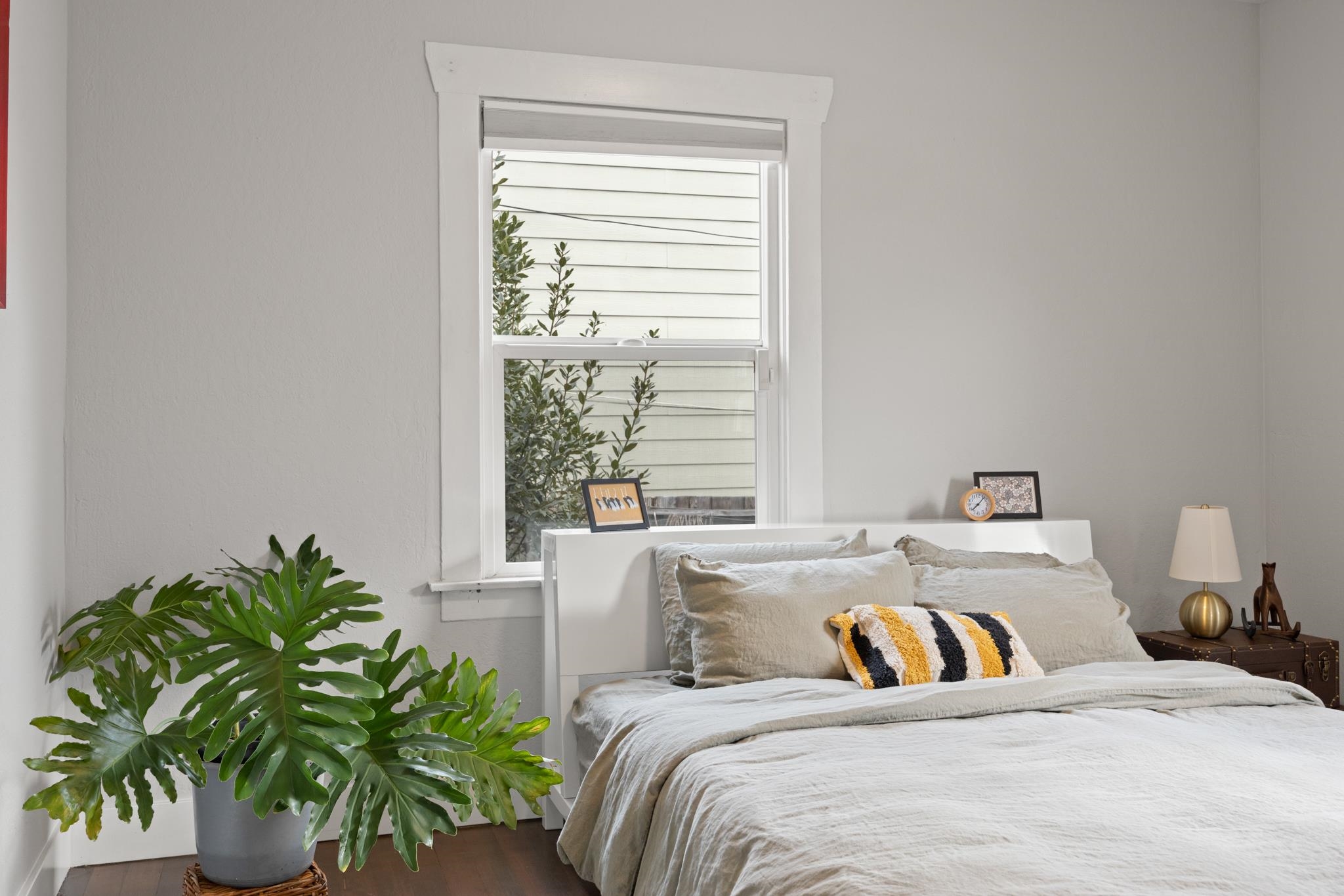 Detail Gallery Image 12 of 43 For 1538 20th Ave, Oakland,  CA 94606 - 2 Beds | 1 Baths