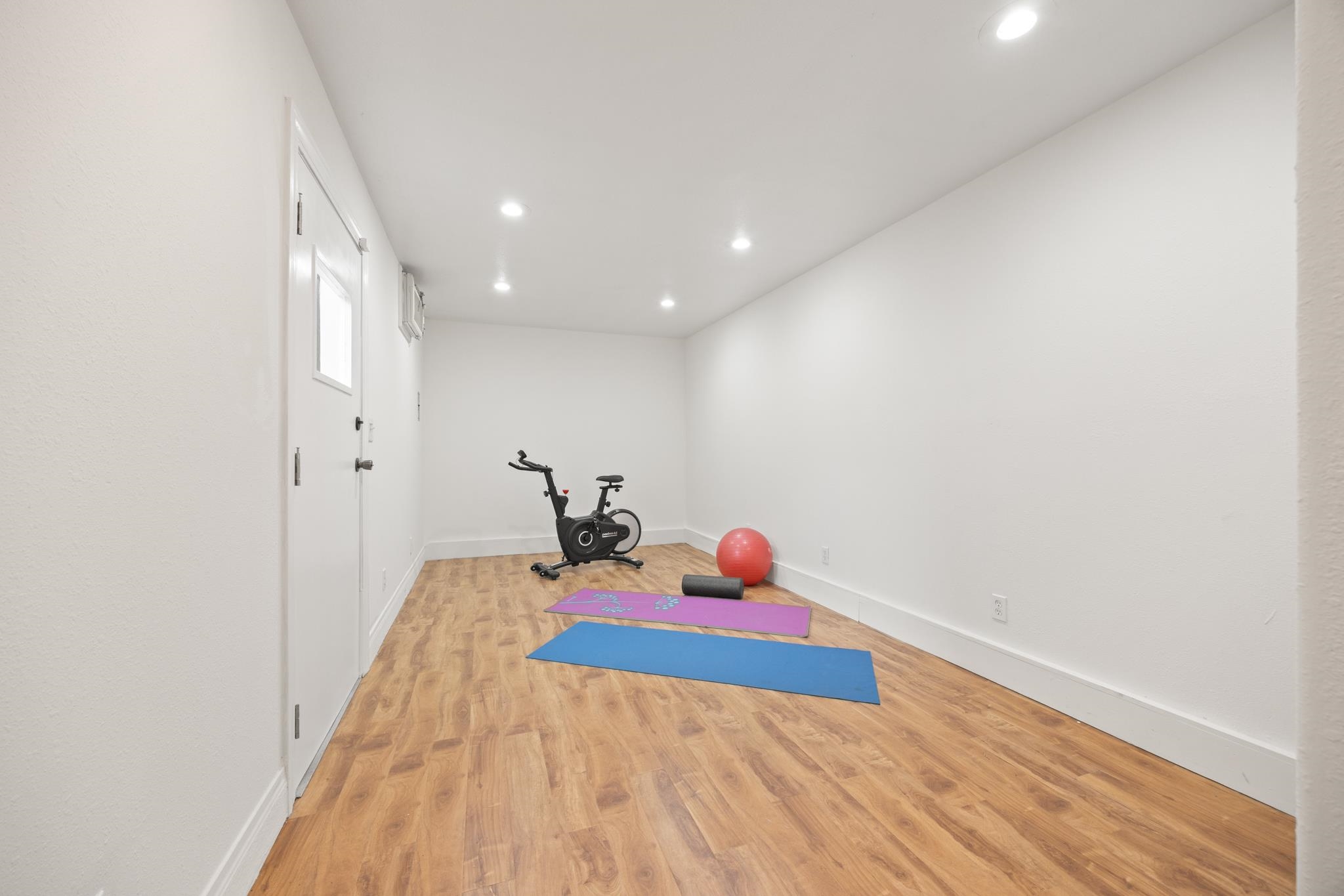 Detail Gallery Image 26 of 43 For 1538 20th Ave, Oakland,  CA 94606 - 2 Beds | 1 Baths