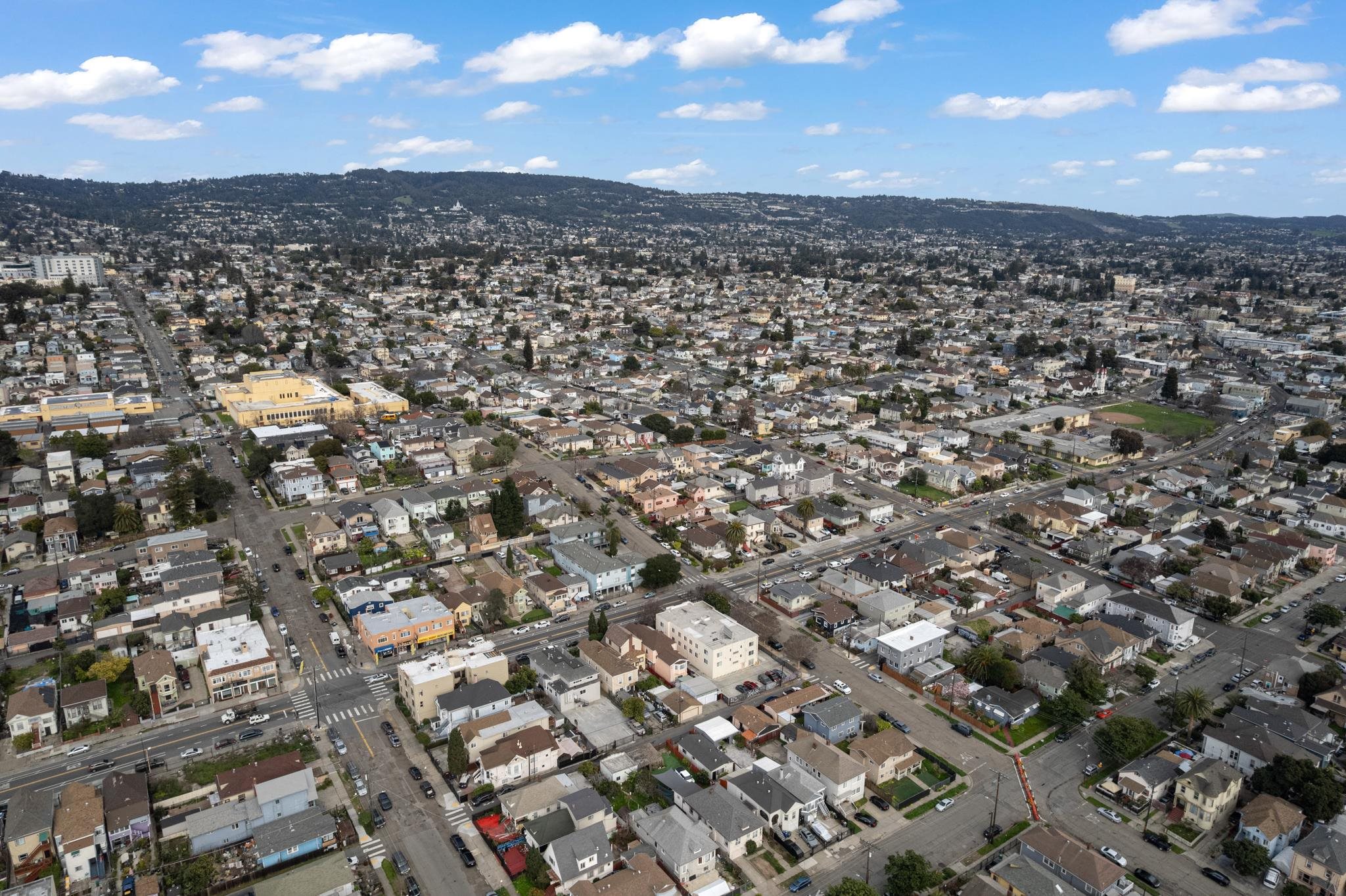 Detail Gallery Image 36 of 43 For 1538 20th Ave, Oakland,  CA 94606 - 2 Beds | 1 Baths