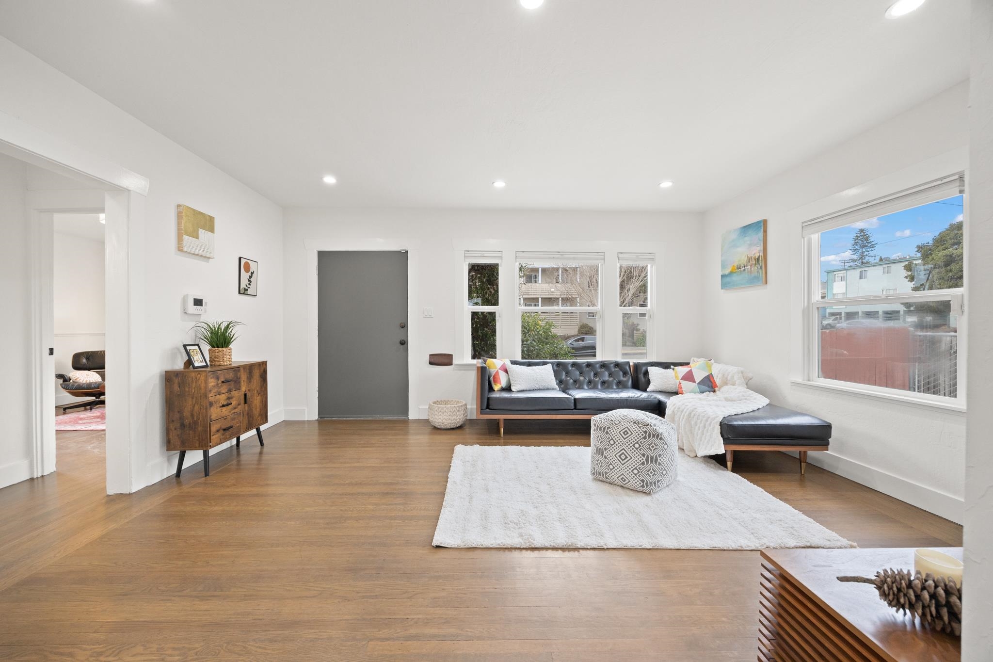 Detail Gallery Image 6 of 43 For 1538 20th Ave, Oakland,  CA 94606 - 2 Beds | 1 Baths