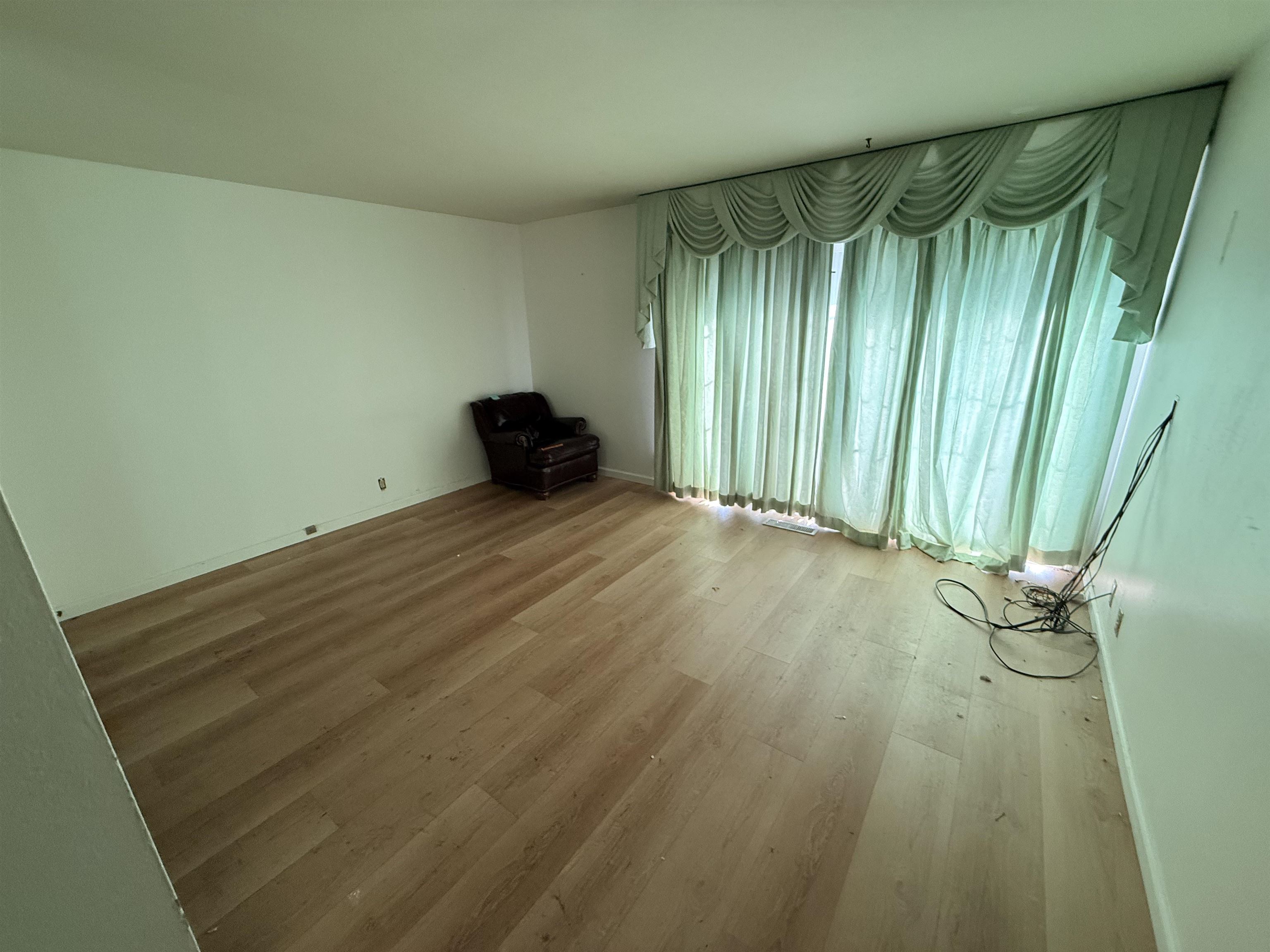 Detail Gallery Image 6 of 14 For 2883 Bowling Green Dr, Walnut Creek,  CA 94598 - 4 Beds | 2 Baths