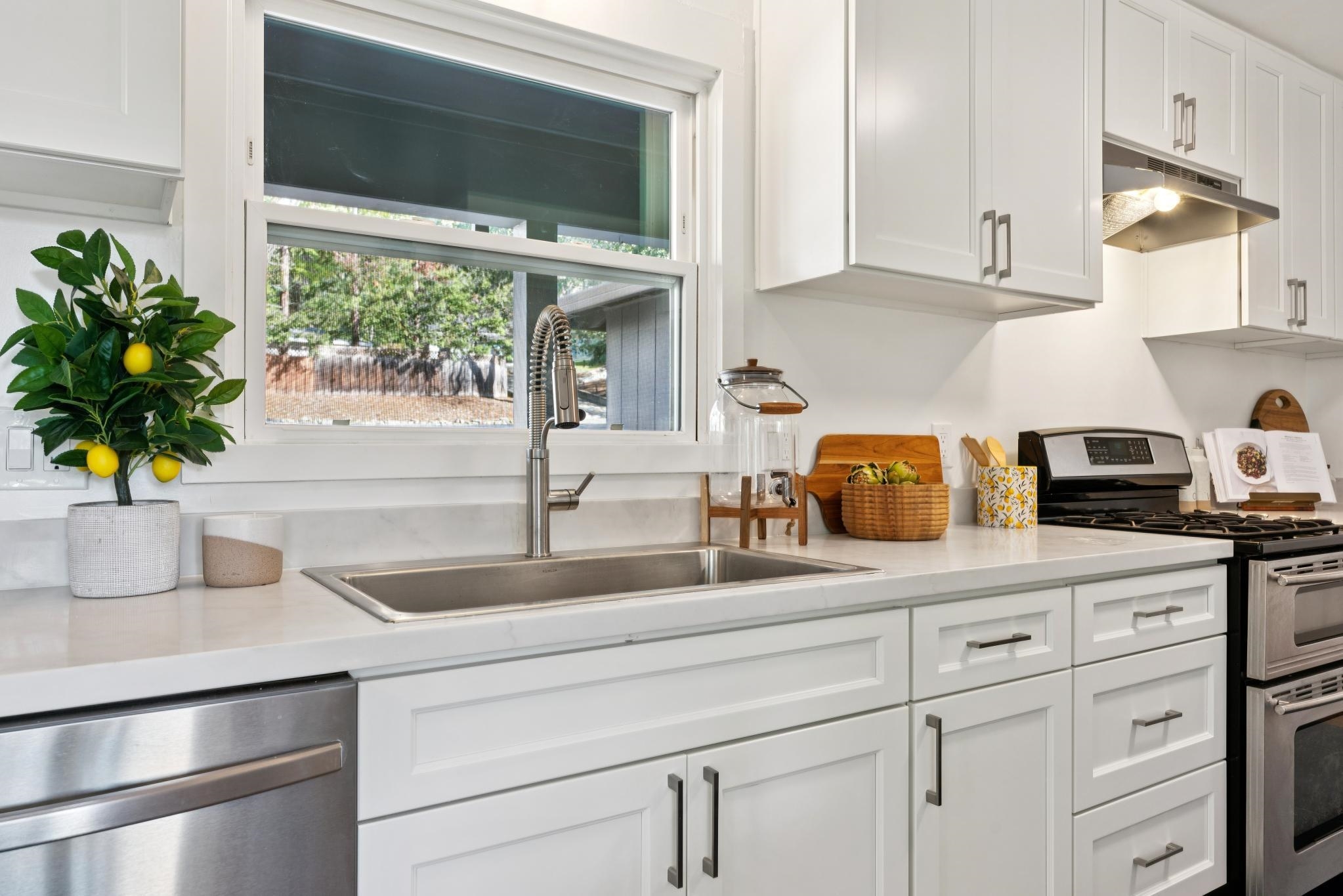 Detail Gallery Image 15 of 44 For 180 Andrea Dr, Walnut Creek,  CA 94596 - 3 Beds | 1/1 Baths