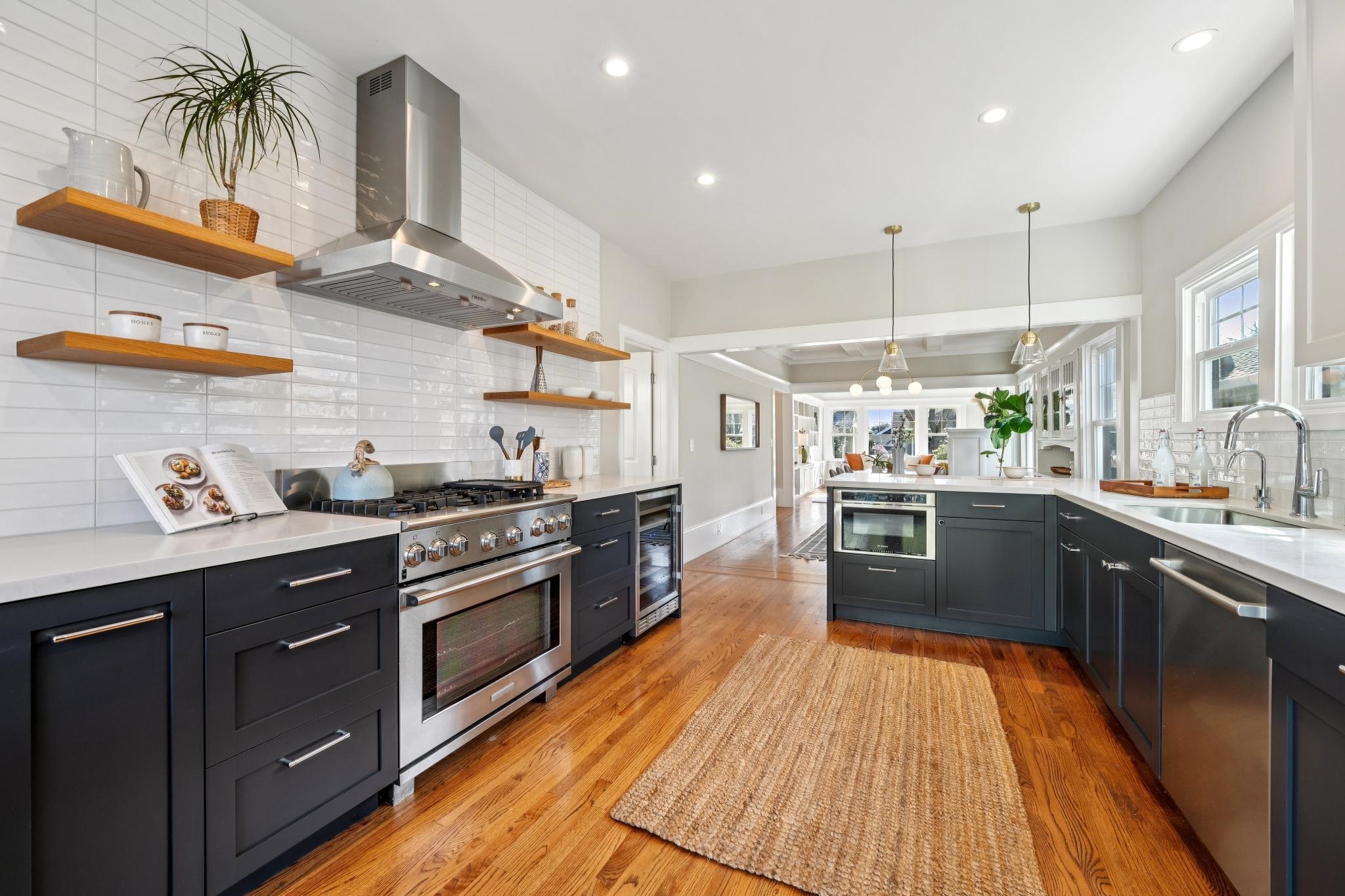 Detail Gallery Image 13 of 44 For 382 50th St, Oakland,  CA 94609 - 3 Beds | 2/1 Baths