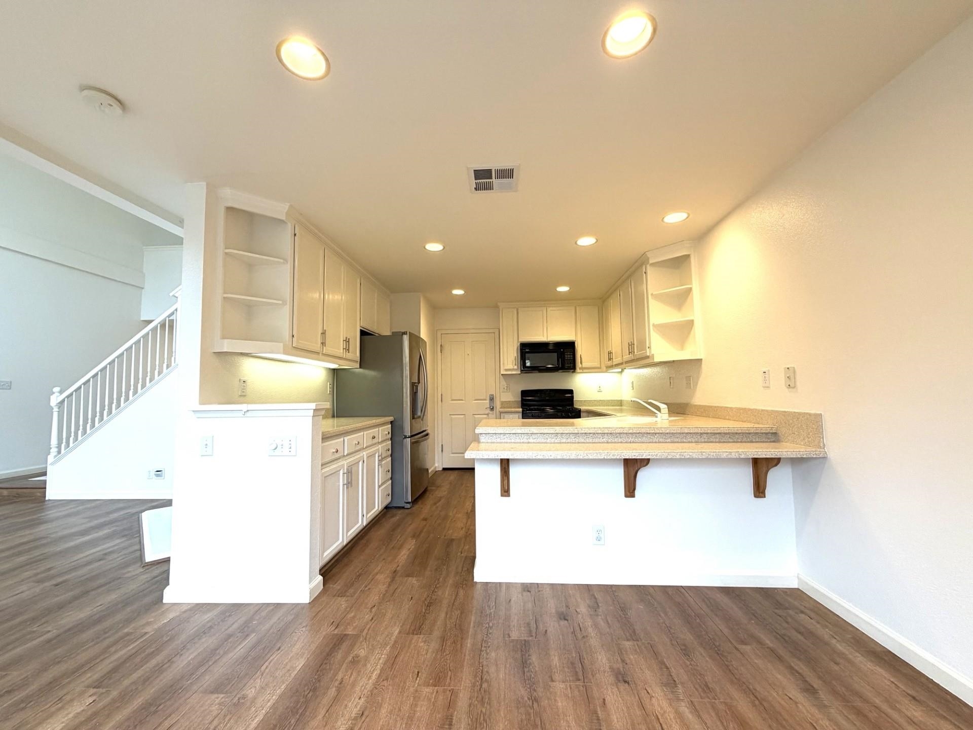 Detail Gallery Image 4 of 13 For 7835 Veronica Ct, San Ramon,  CA 94582 - 2 Beds | 2/1 Baths