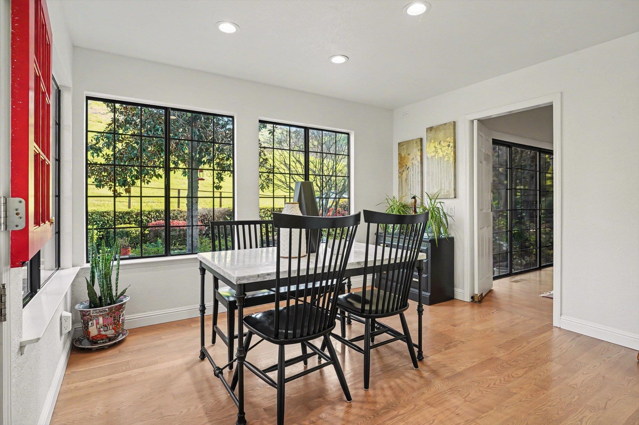 Detail Gallery Image 14 of 50 For 5102 Blackhawk Dr, Danville,  CA 94506 - 4 Beds | 2/1 Baths