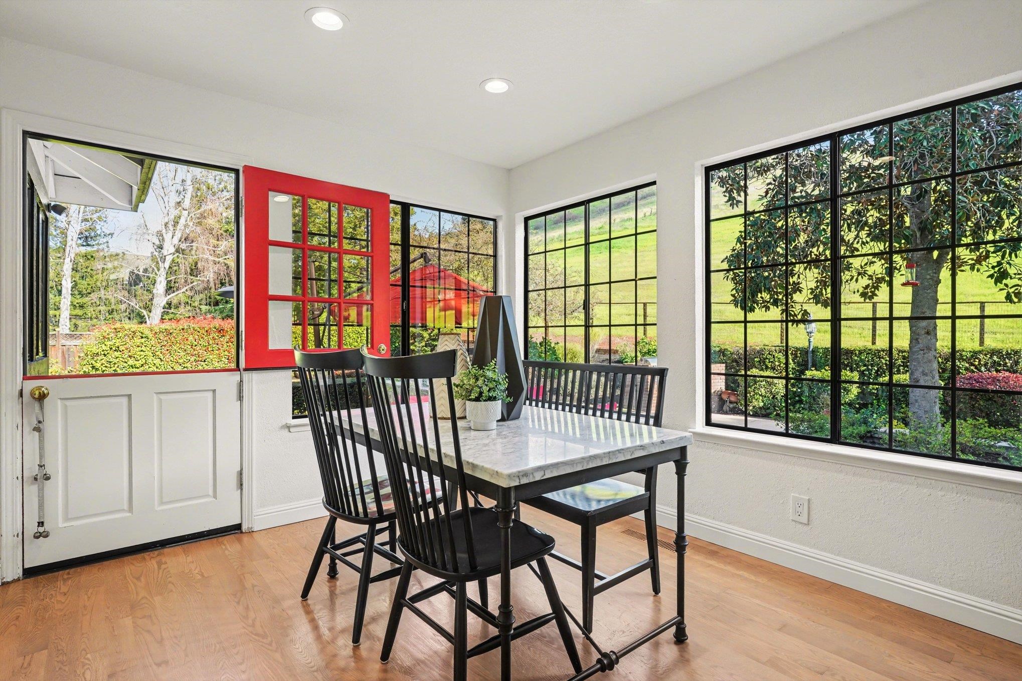 Detail Gallery Image 15 of 50 For 5102 Blackhawk Dr, Danville,  CA 94506 - 4 Beds | 2/1 Baths