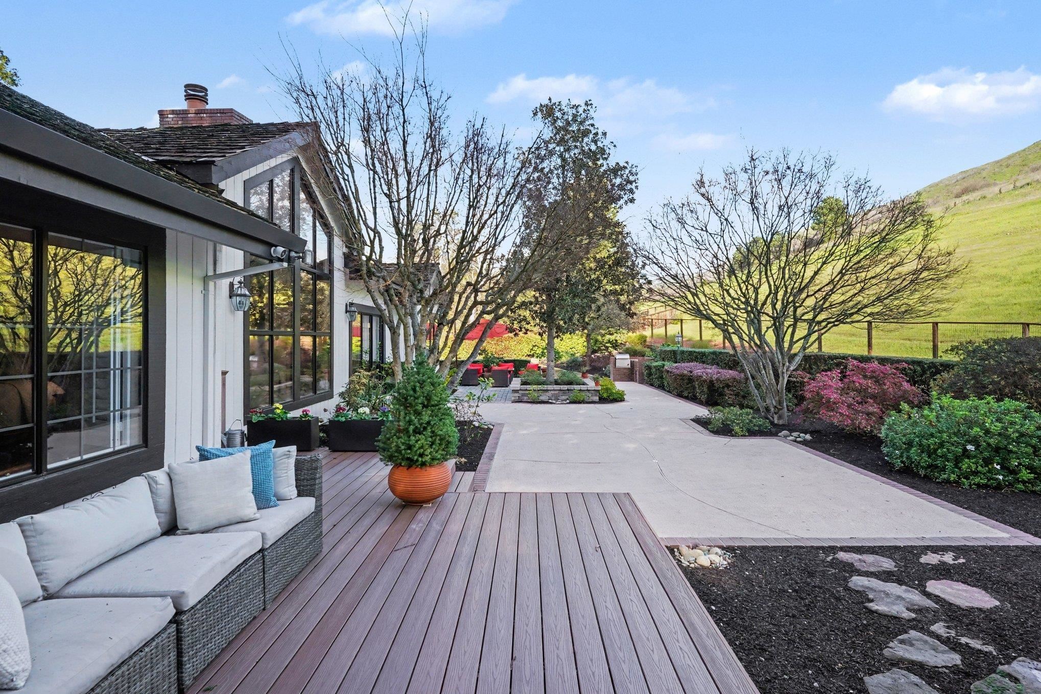 Detail Gallery Image 39 of 50 For 5102 Blackhawk Dr, Danville,  CA 94506 - 4 Beds | 2/1 Baths