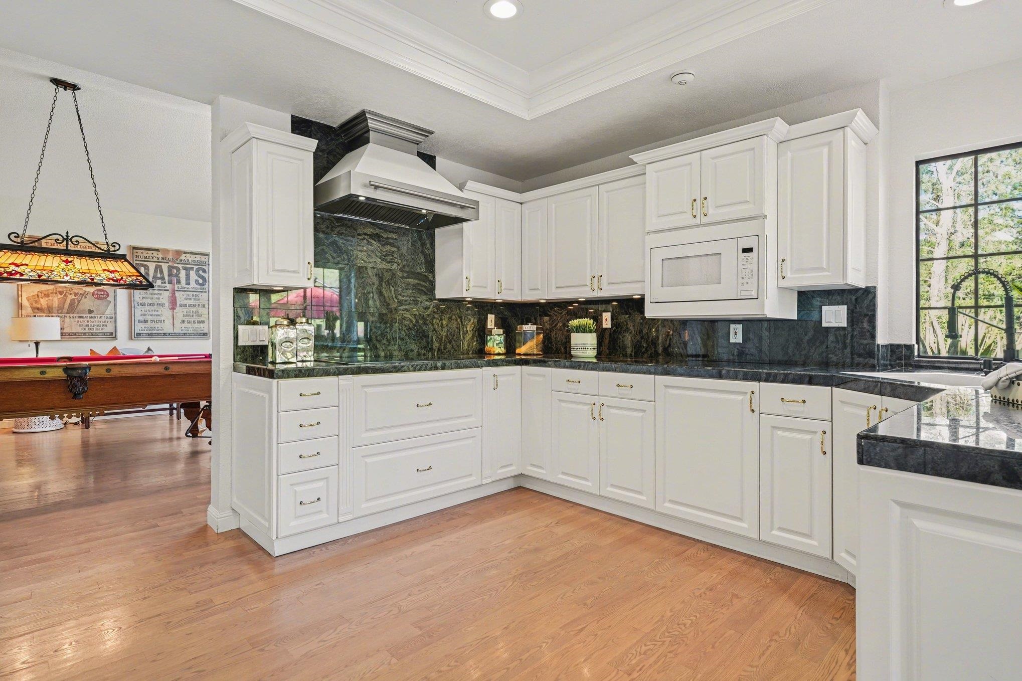 Detail Gallery Image 10 of 50 For 5102 Blackhawk Dr, Danville,  CA 94506 - 4 Beds | 2/1 Baths