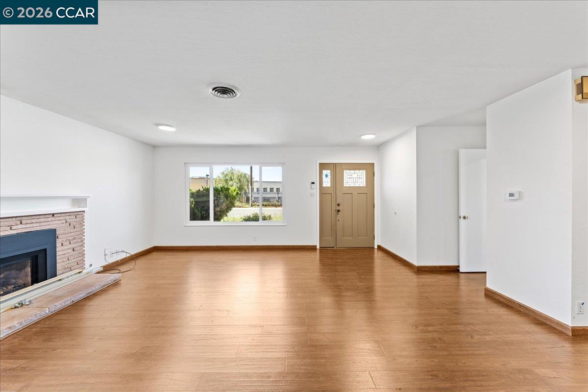 Detail Gallery Image 14 of 47 For 1566 Mann Dr, Pinole,  CA 94564 - 3 Beds | 2 Baths