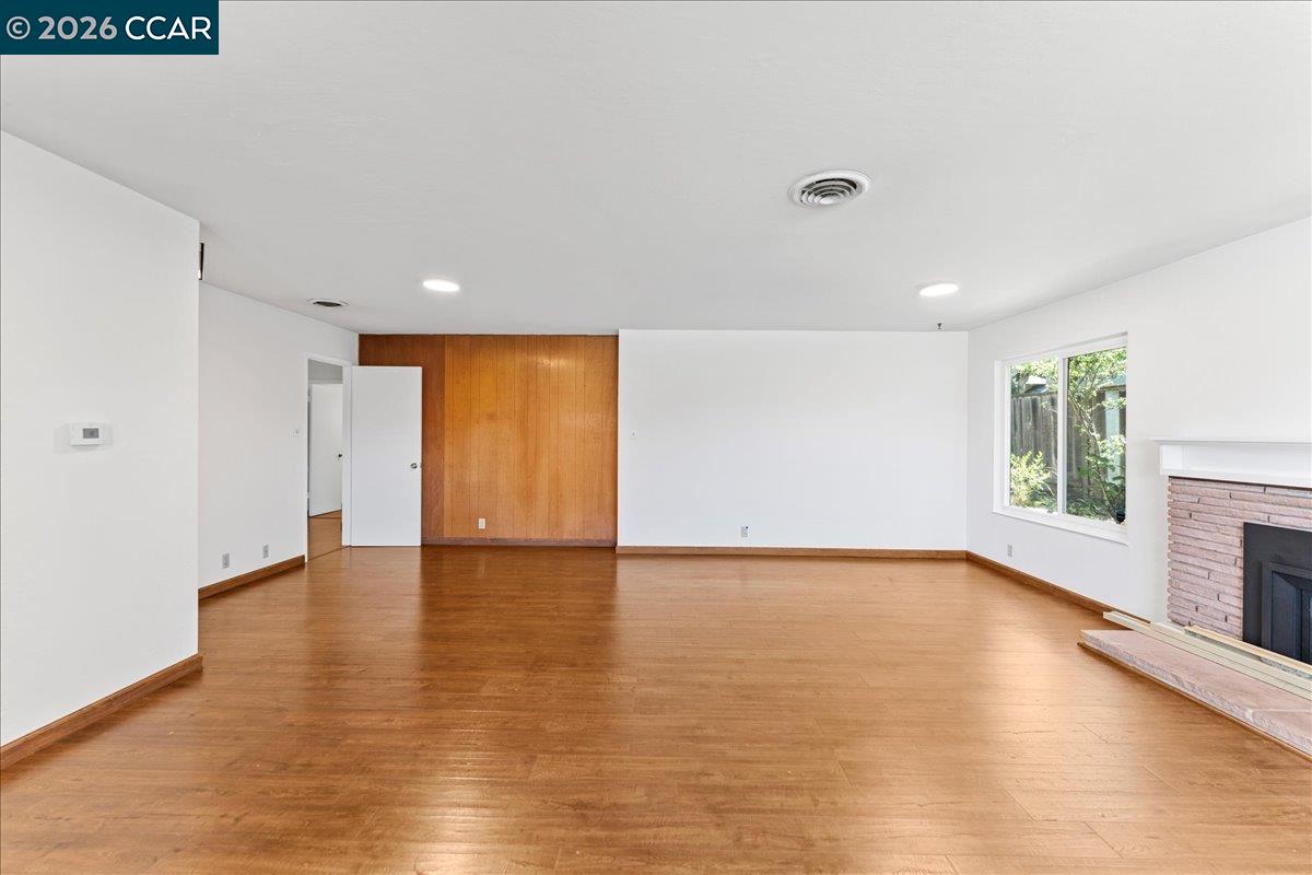 Detail Gallery Image 17 of 47 For 1566 Mann Dr, Pinole,  CA 94564 - 3 Beds | 2 Baths