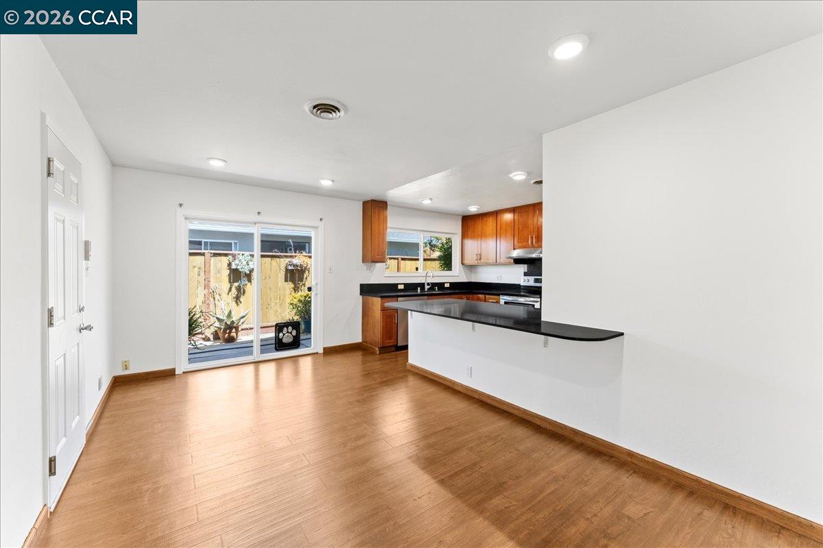 Detail Gallery Image 19 of 47 For 1566 Mann Dr, Pinole,  CA 94564 - 3 Beds | 2 Baths