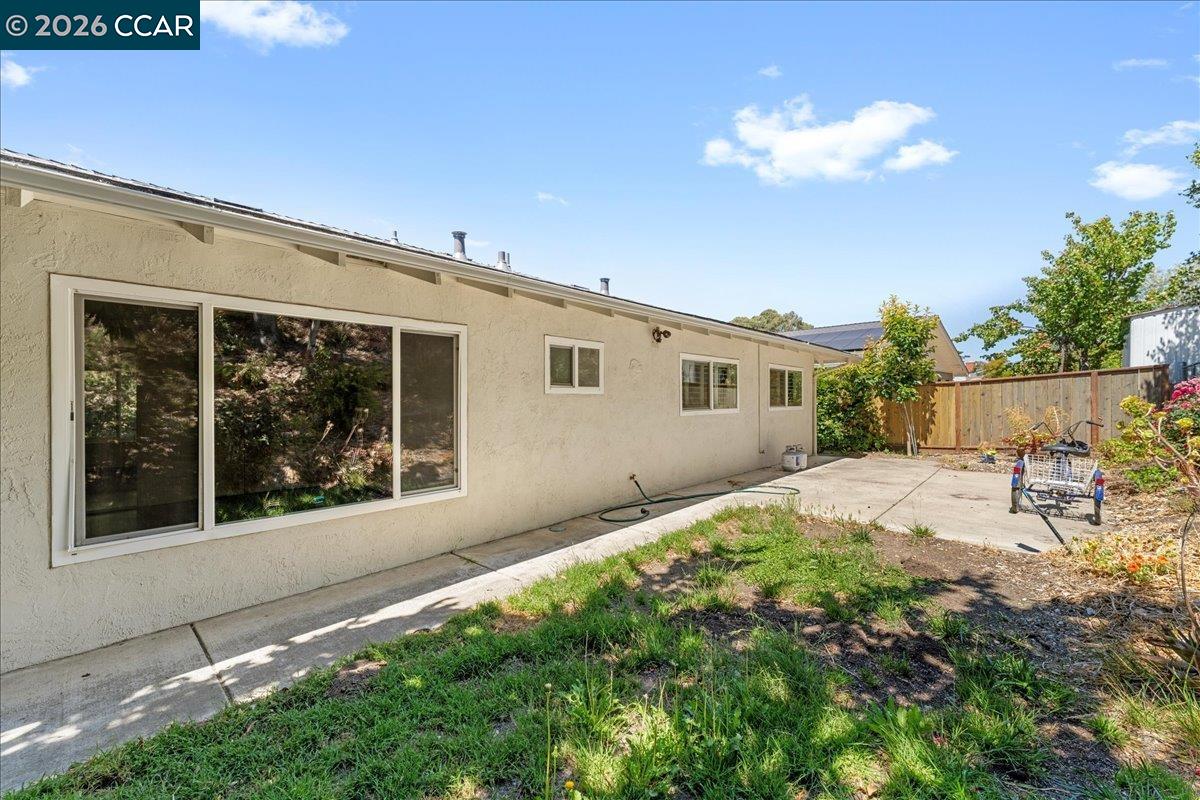 Detail Gallery Image 40 of 47 For 1566 Mann Dr, Pinole,  CA 94564 - 3 Beds | 2 Baths